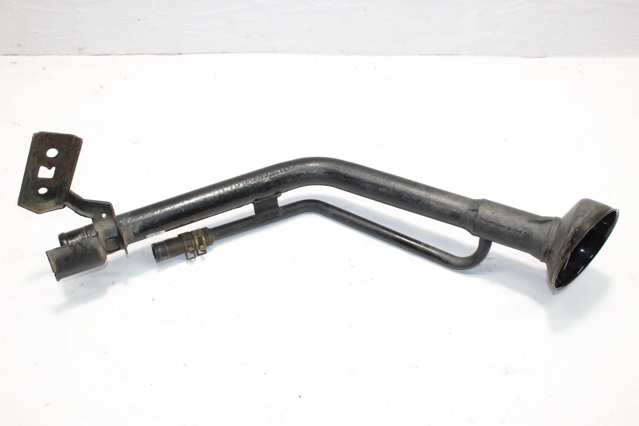 2016 NISSAN JUKE F15 1.5 Diesel Fuel Filler Neck Pipe