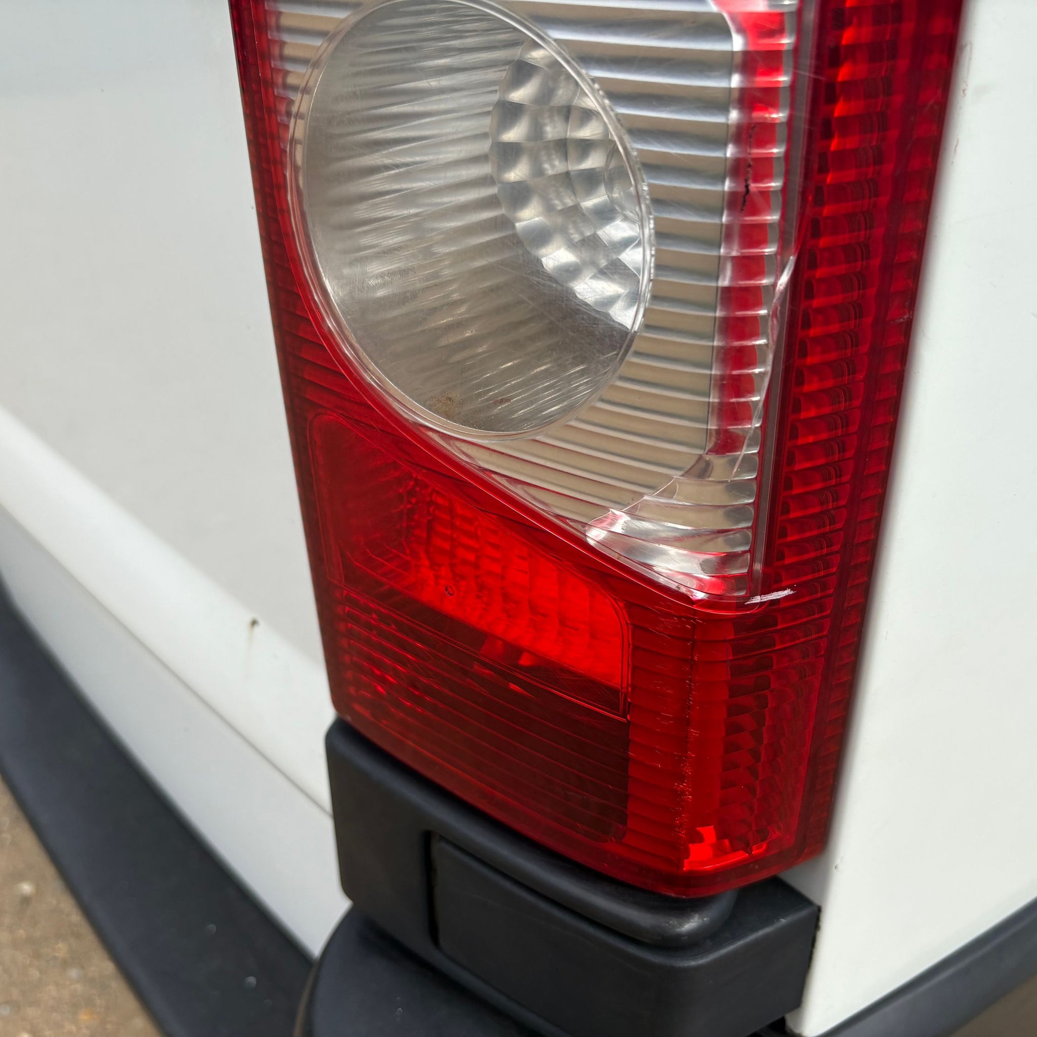 2011 CITROEN DISPATCH RIGHT SIDE REAR TAIL LIGHT
