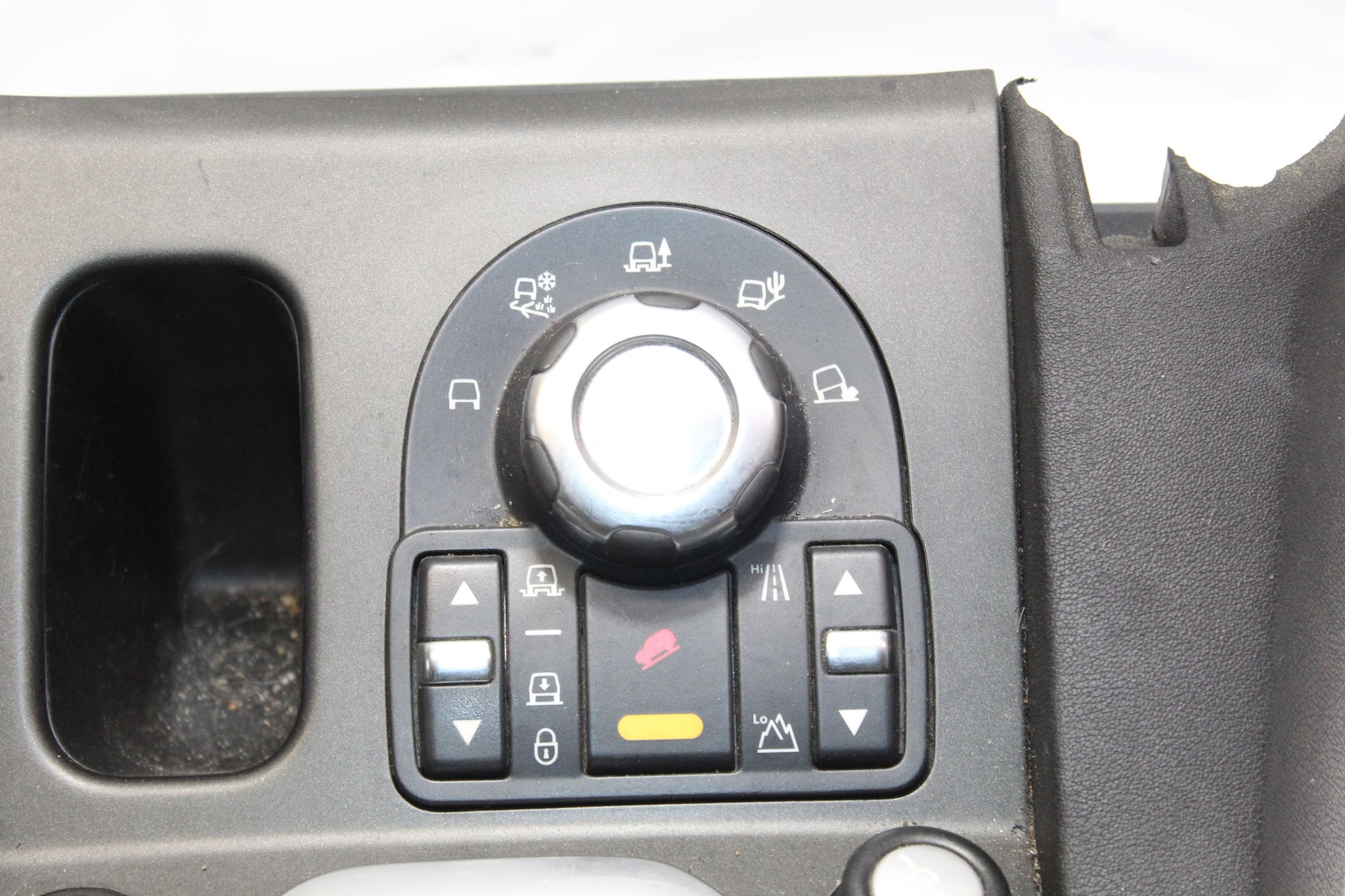 2010 LAND ROVER DISCOVERY 4 Gear Selector Surround Panel
