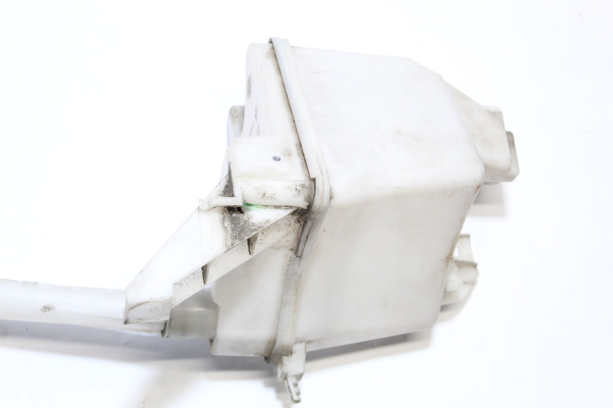 2014 NISSAN JUKE F15 Wiper Washer Bottle