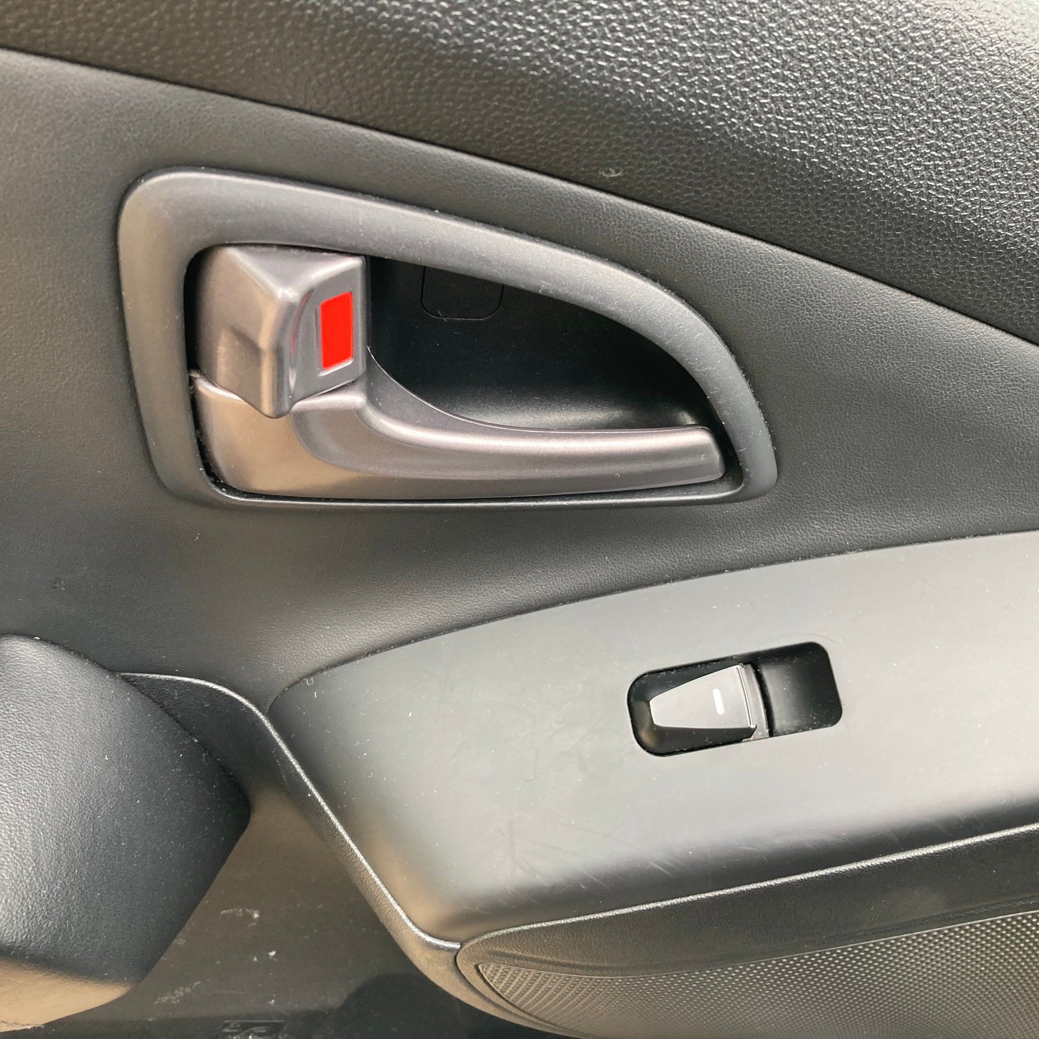 2013 HYUNDAI IX35 Passenger side Front Complete Door GREY