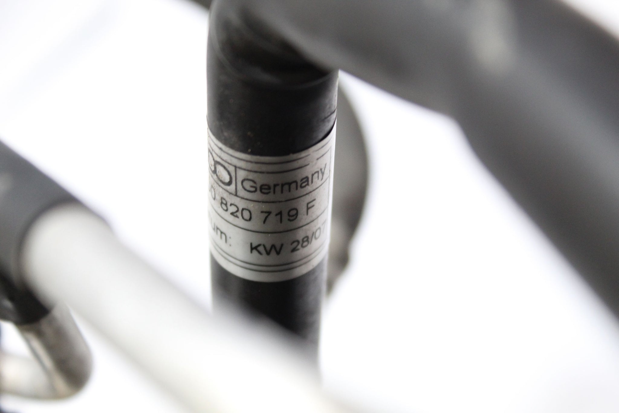 2008 AUDI TT 2.0 Air Con Pipe 8J0820719F