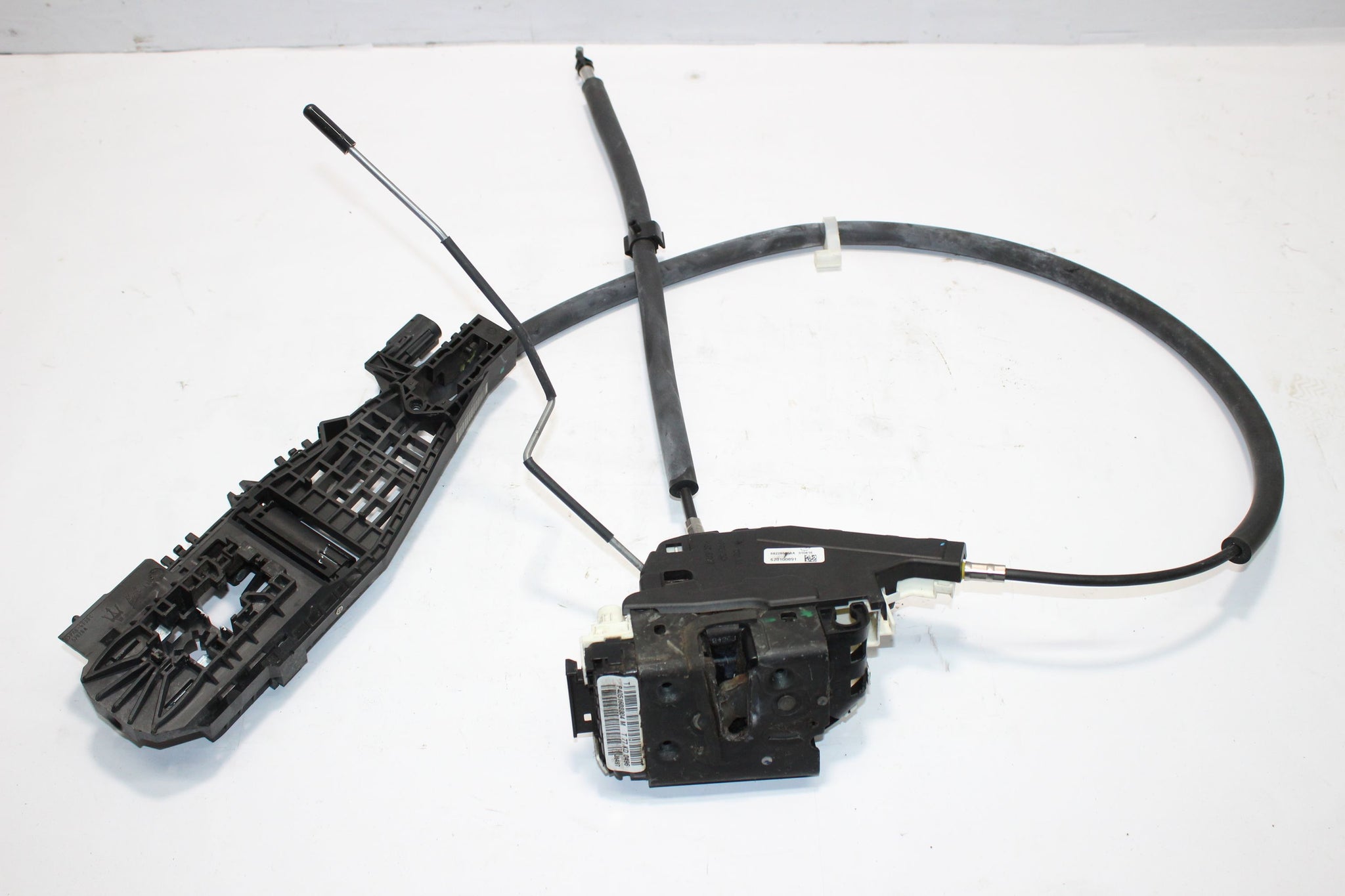 2017 MASERATI GHIBLI Left side Front Door Lock 670100891