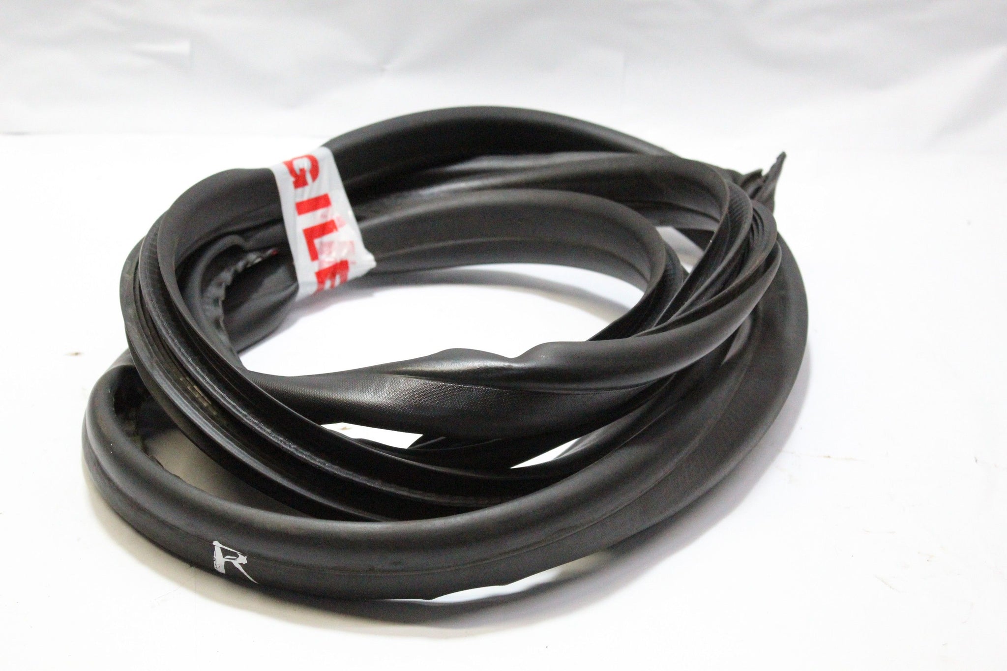 2013 FORD FIESTA Right side Front Door Seal Rubber