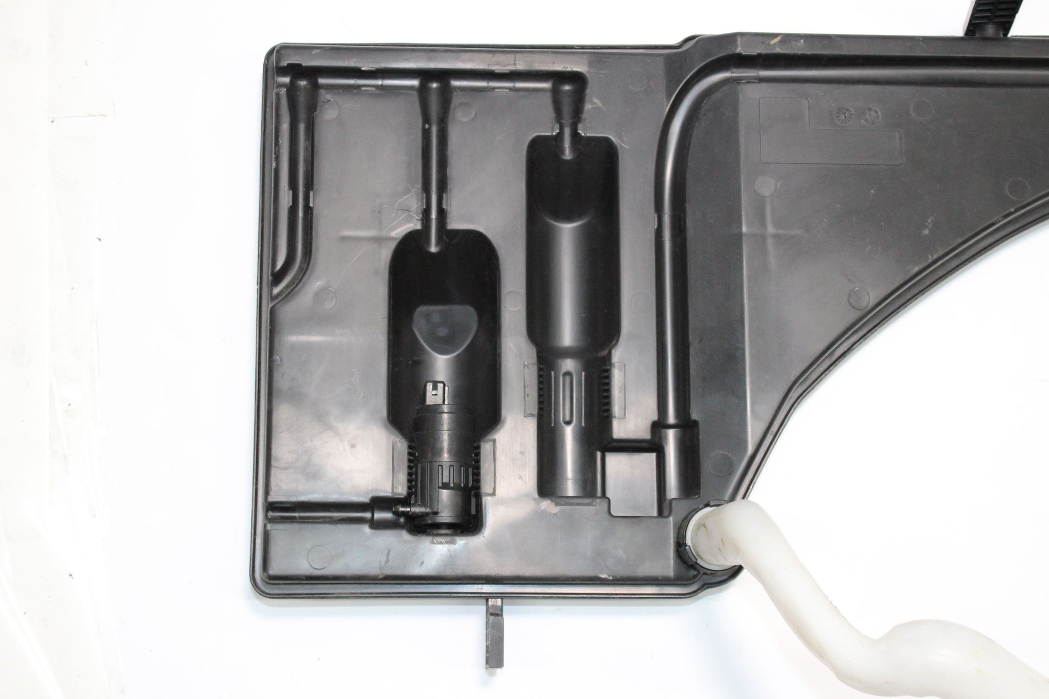 2016 MASERATI GHIBLI Windscreen Washer Bottle Pump 670006414