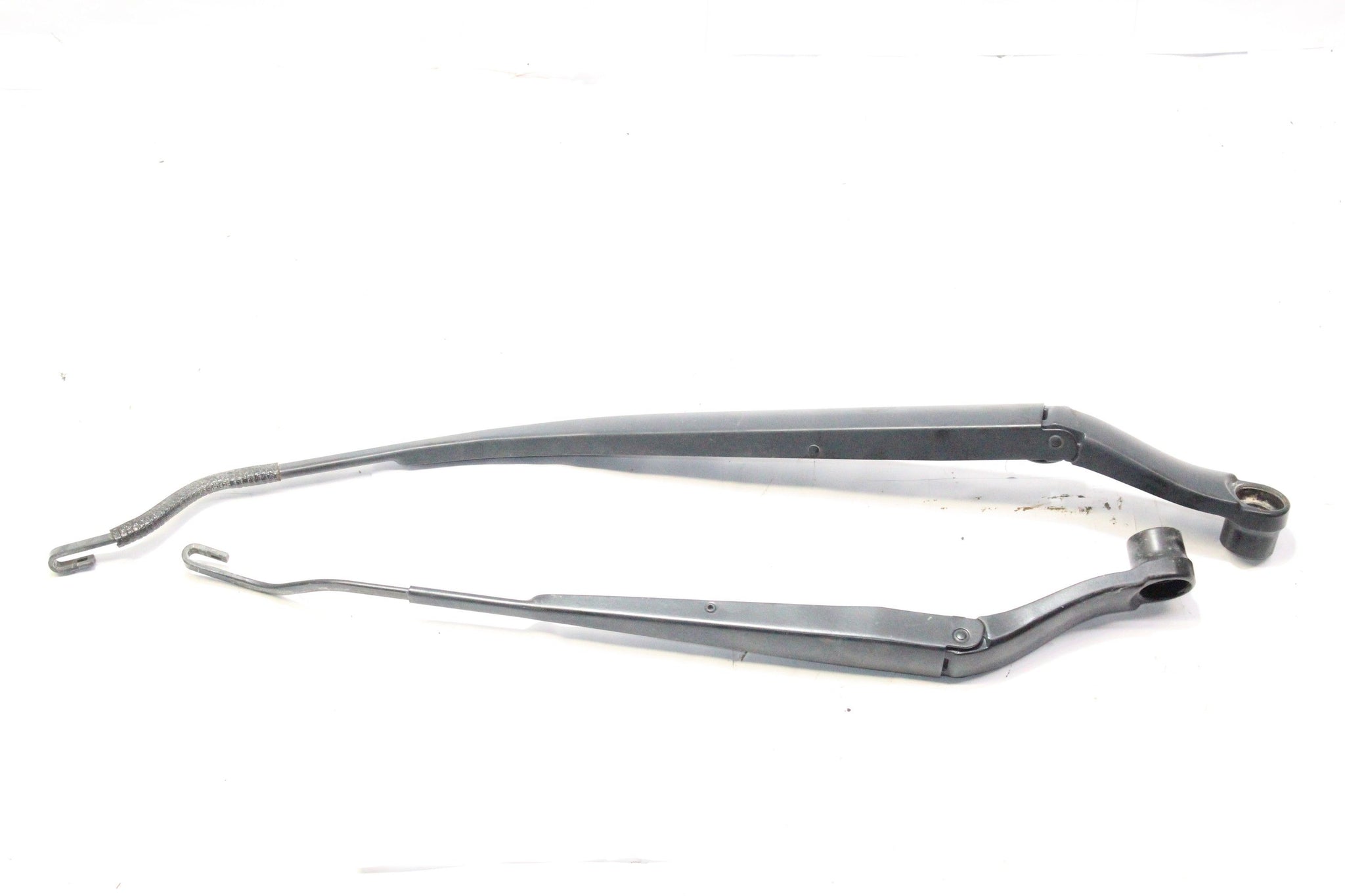 2017 HYUNDAI I20 FRONT WINDSCREEN WIPER ARMS (PAIR)