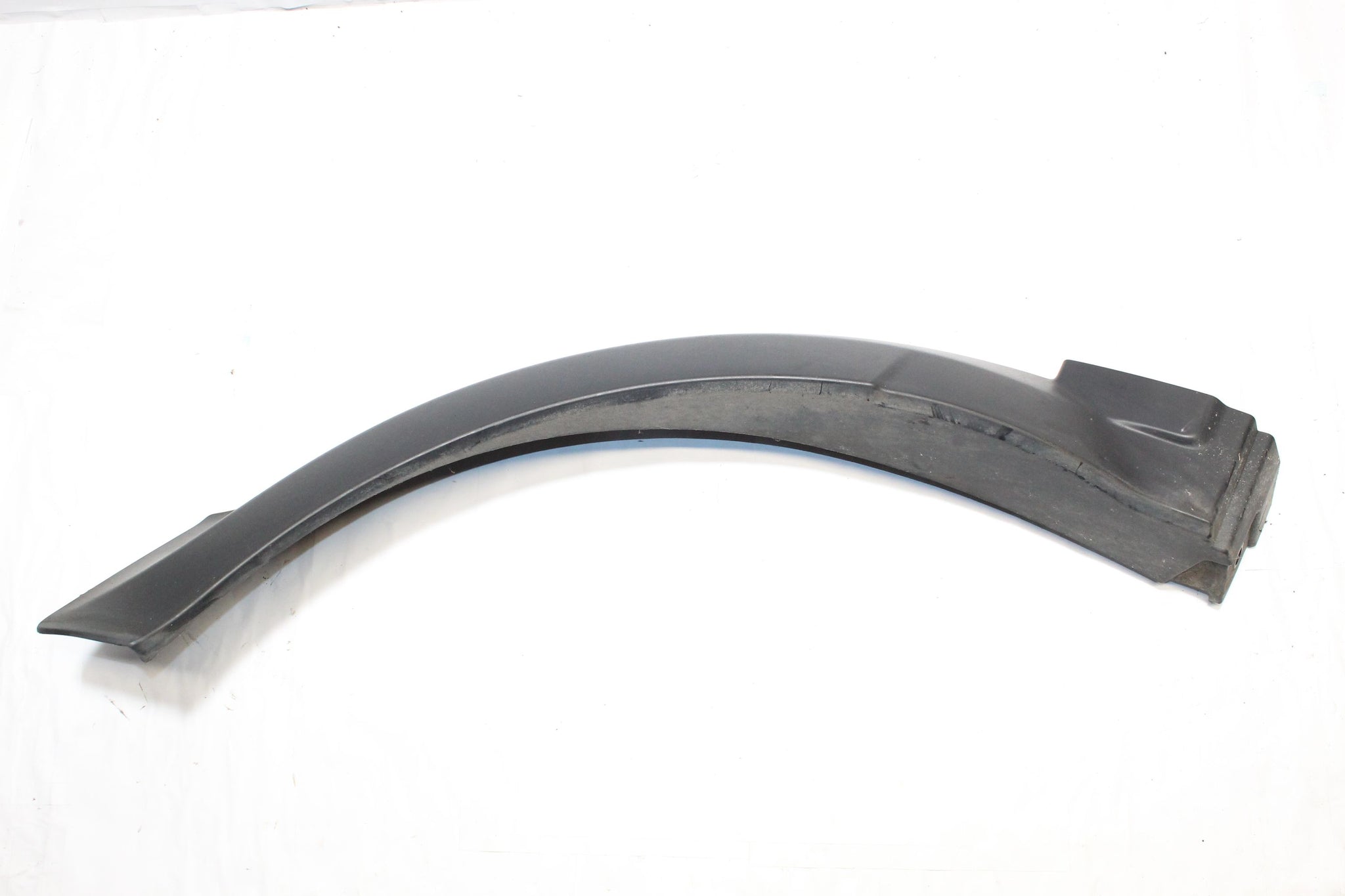 2013 RANGE ROVER SPORT L494 Right side Rear Wheel Arch Trim DK62-28370-A