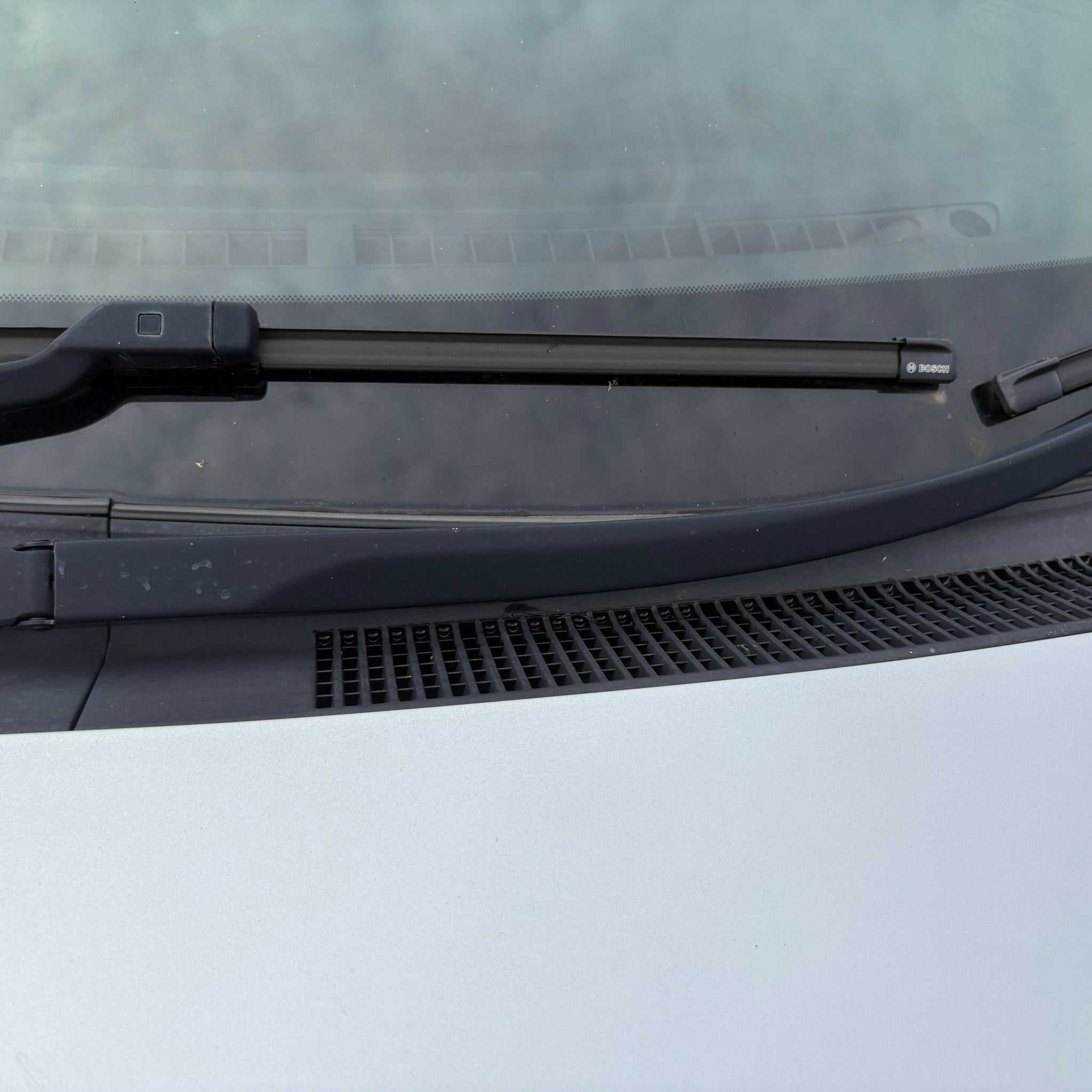 2016 TOYOTA AVENSIS FRONT WIPER ARMS (PAIR)