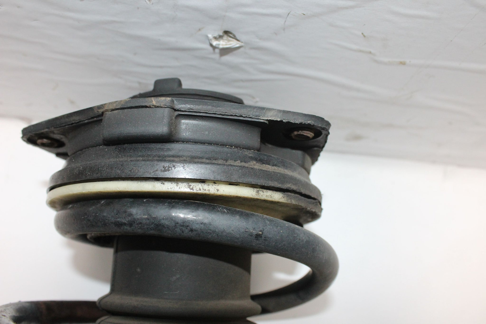 2012 NISSAN QASHQAI +2 1.5 Left side Front Suspension Leg