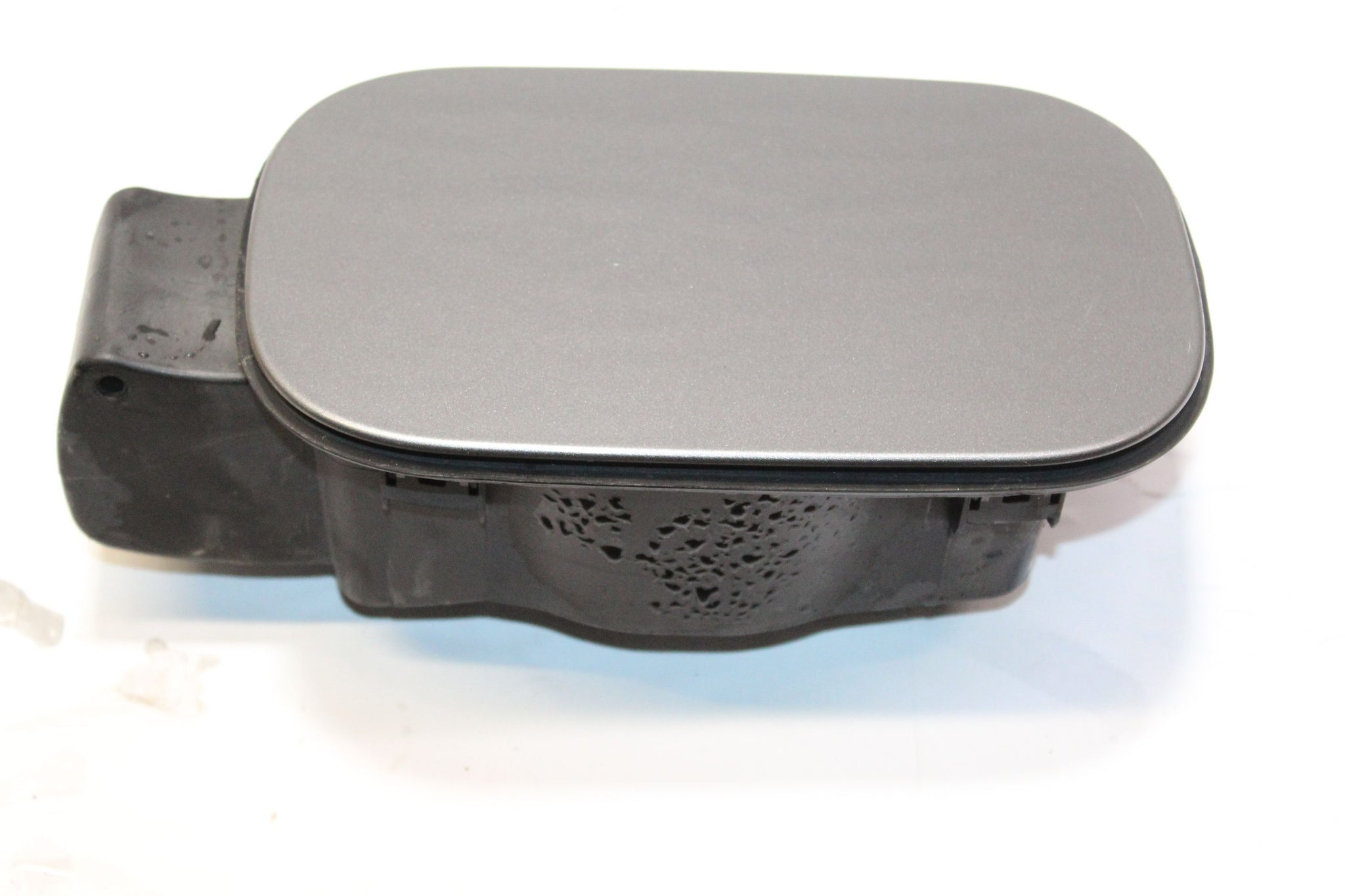 2009 LAND ROVER DISCOVERY 4 TDV6 3.0 Fuel Flap STORNOWAY GREY