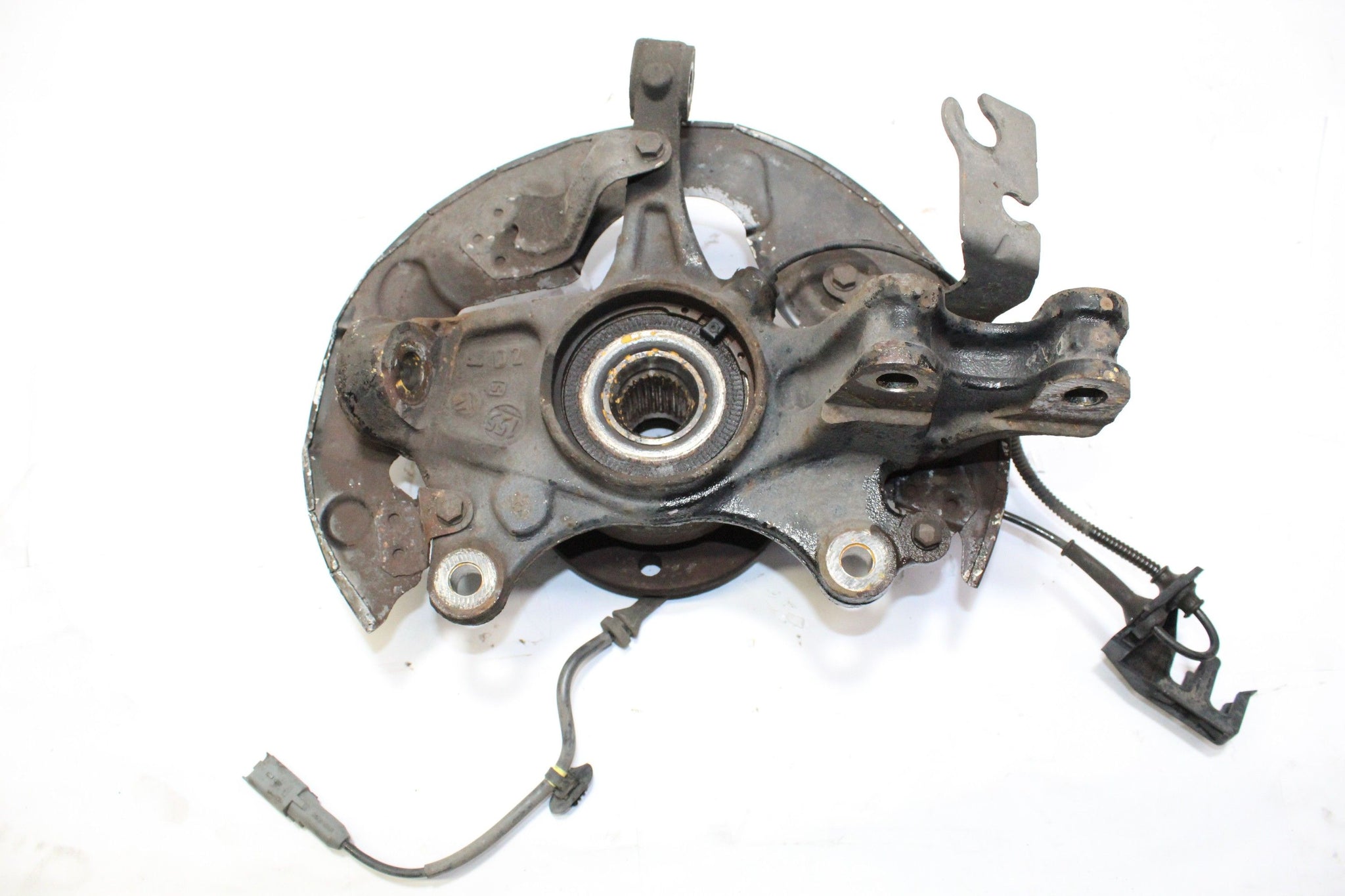 2015 CITROEN C4 1.6 Left side Front Wheel Hub
