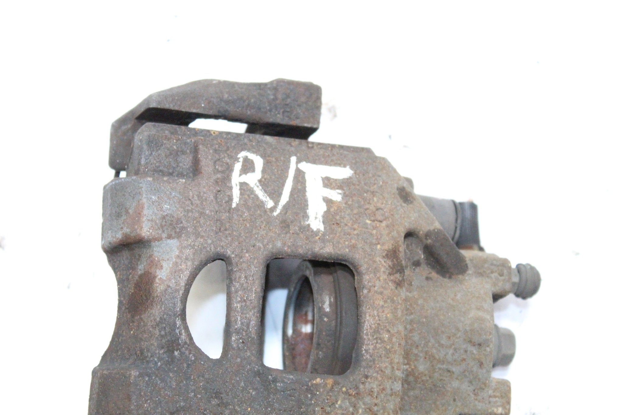 2011 TOYOTA YARIS 1.3 Right side Front Brake Caliper