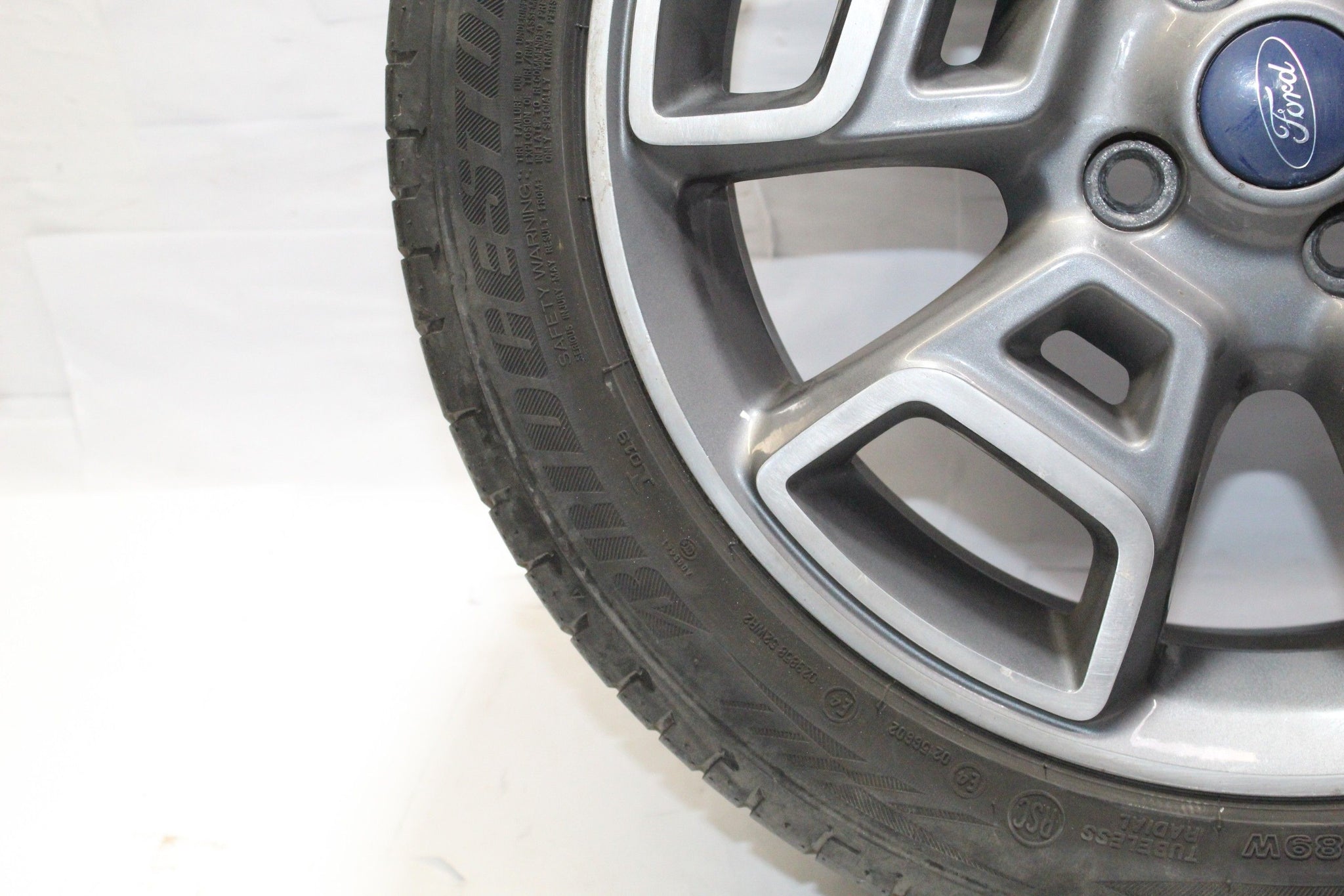 2015 FORD ECOSPORT Alloy Wheel with Tyre 205/50 R17 3.8MM