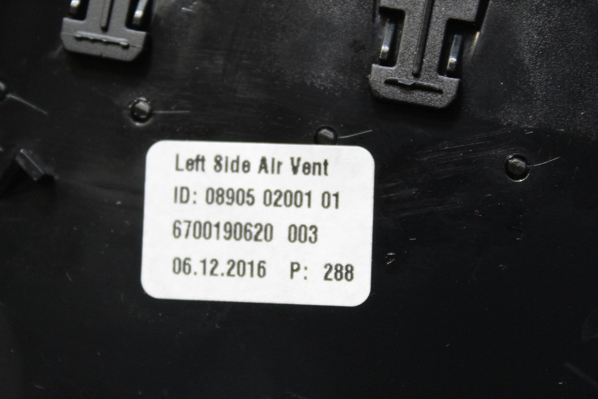 2017 MASERATI GHIBLI Left side Dash Air Vent 6700190620