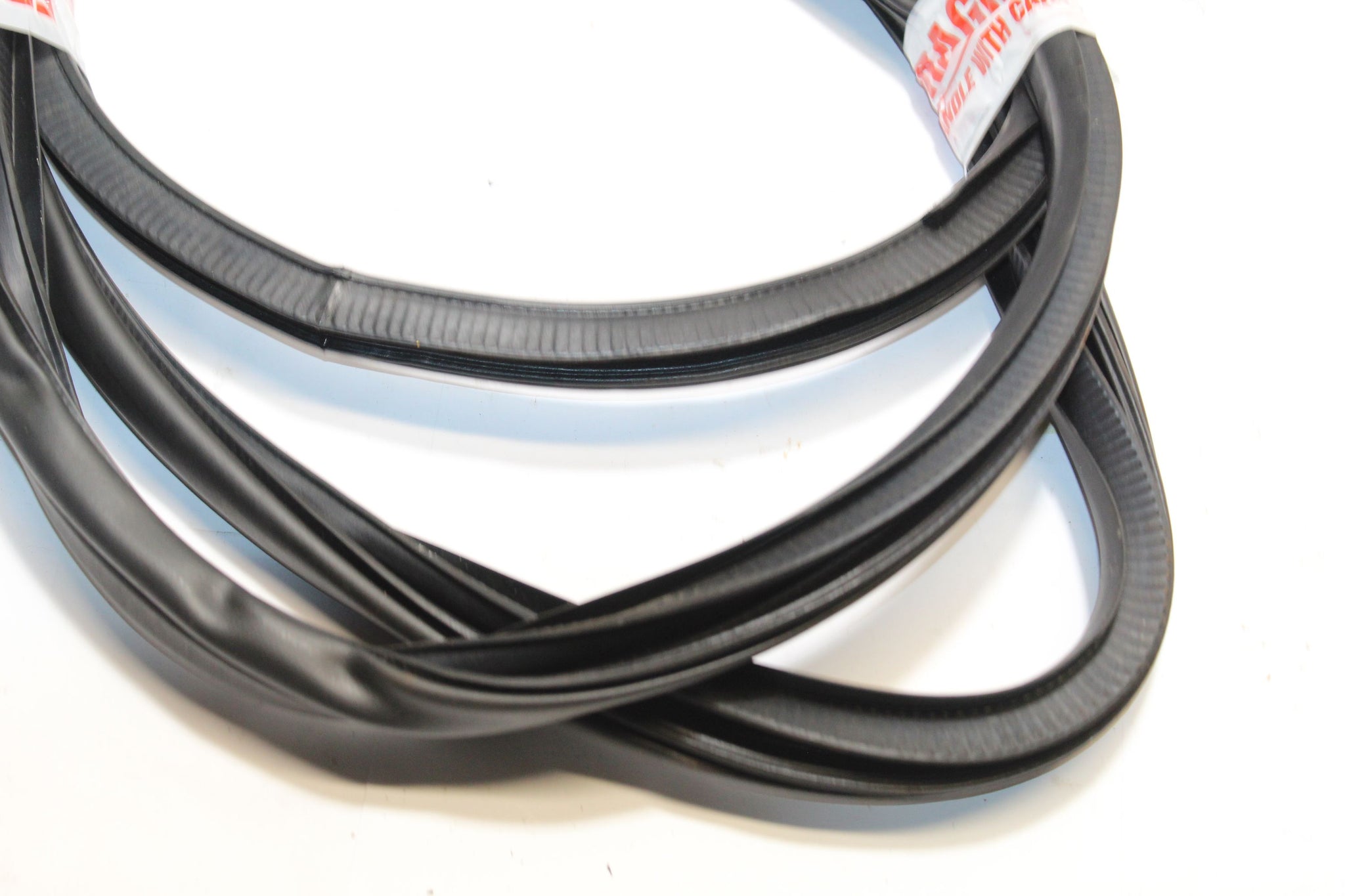 2014 NISSAN JUKE F15 1.2 Left side Rear Door Seal Rubber