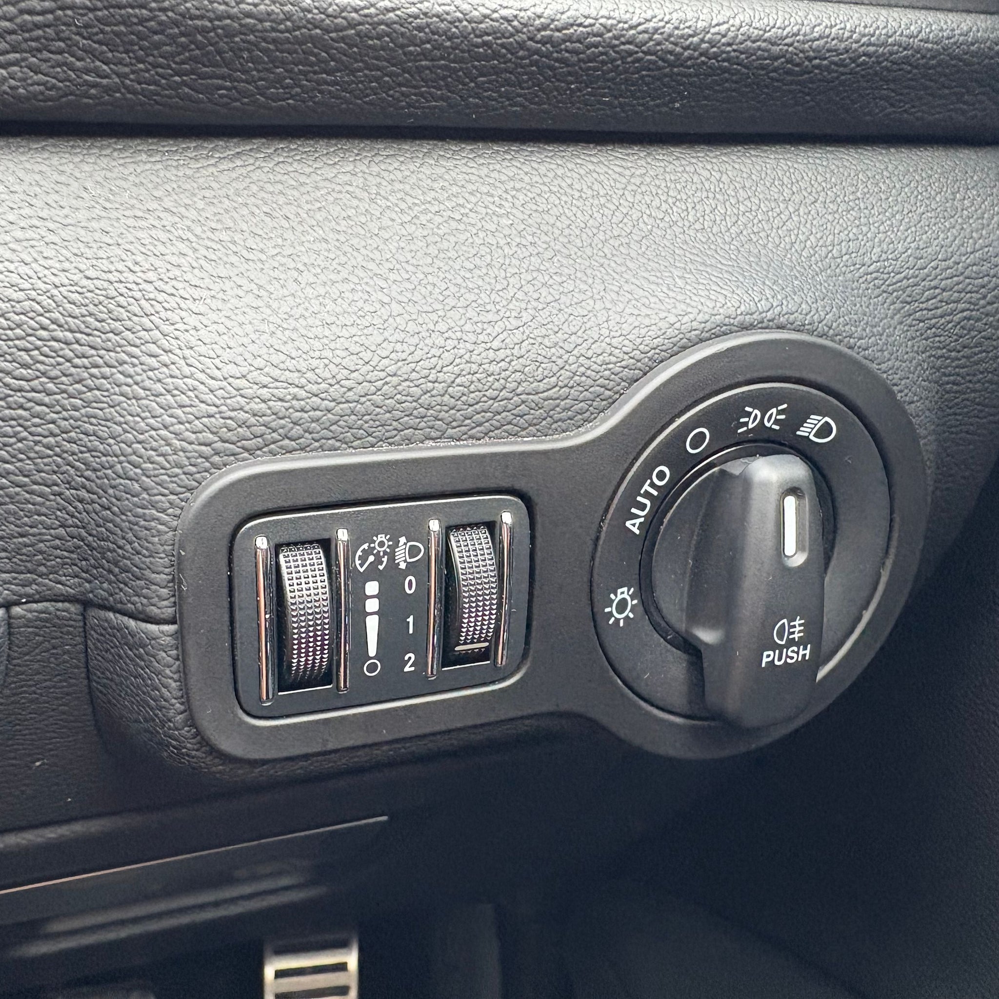 2017 MASERATI GHIBLI HEADLIGHT LEVEL AND CONTROL SWITH