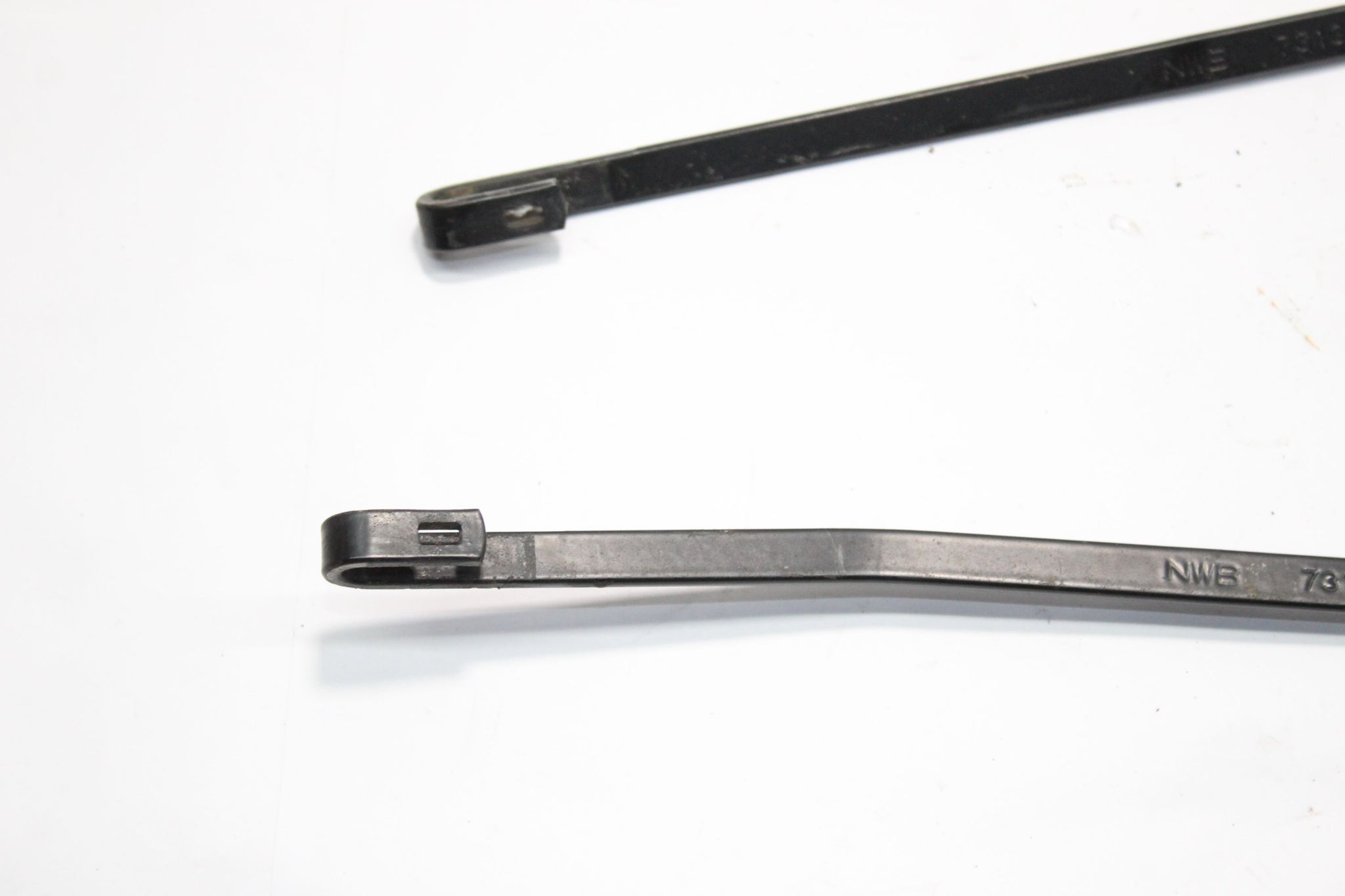 2013 JEEP COMPASS Front Wiper Arm Pair