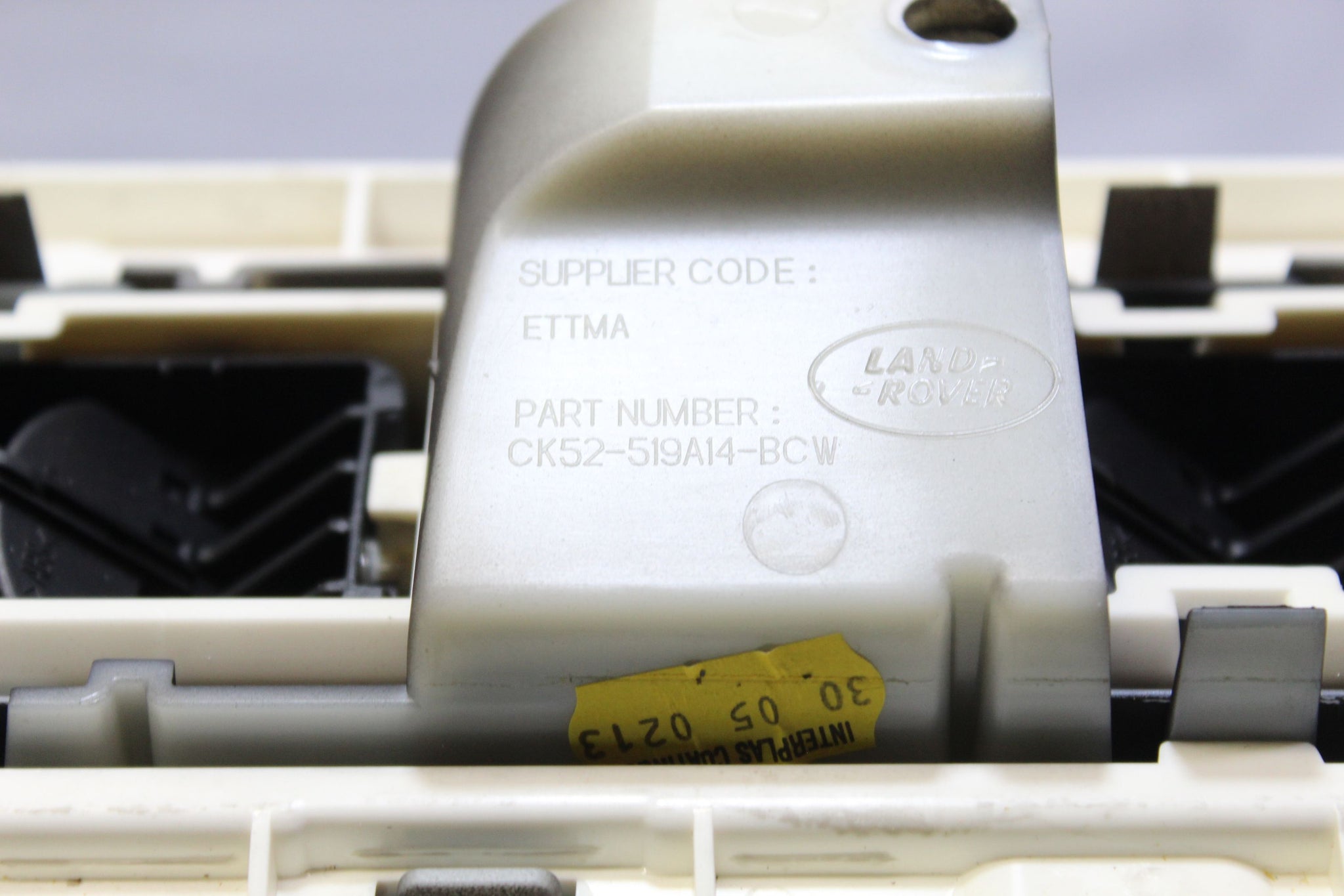 2013 RANGE ROVER VOGUE L405 Right side Rear Roof Assist Console CK52-519A14-BCW