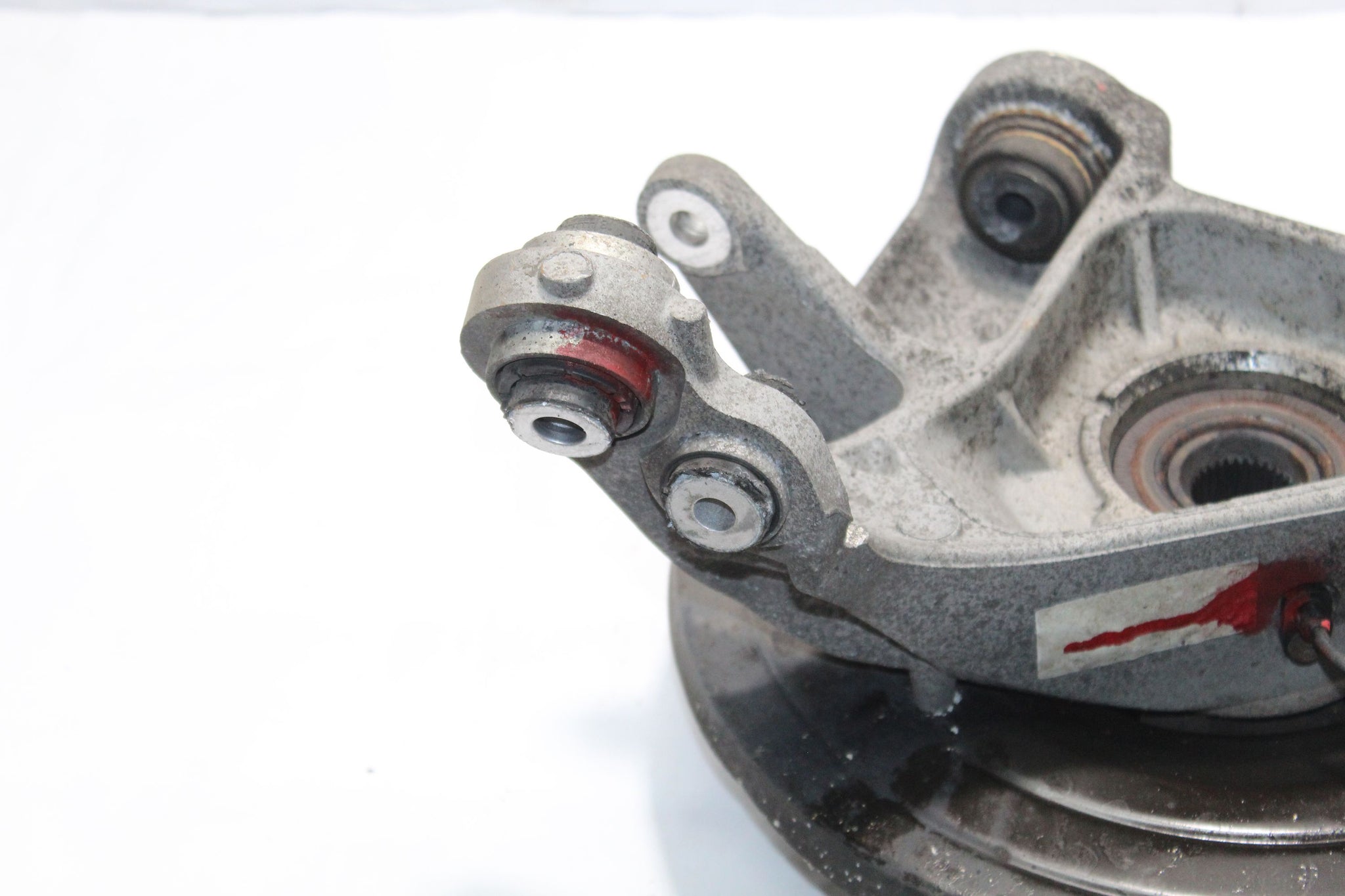 2013 RANGE ROVER VOGUE L405 4.4 Left side Rear Wheel Hub