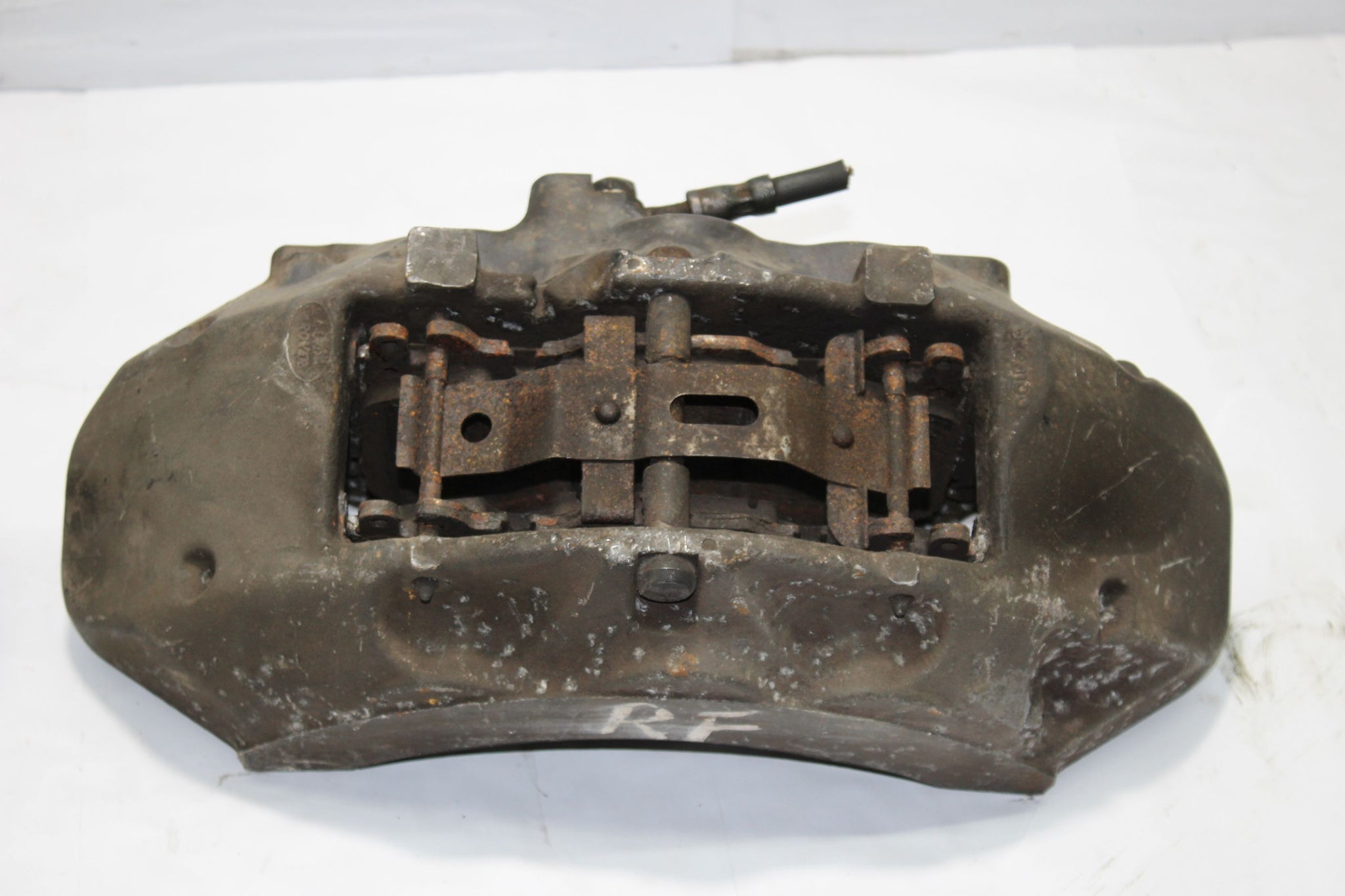 2010 RANGE ROVER VOGUE L322 4.4 Front Brake Calipers (snapped bleed nipples)