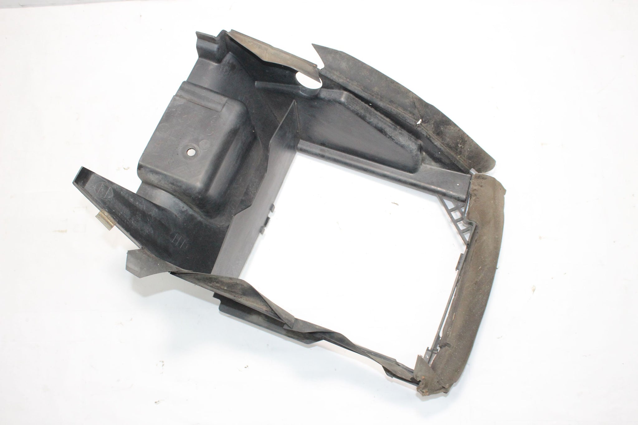 2014 RANGE ROVER VOGUE L405 Right side Intercooler Air Duct Panel CPLA-7H460-AC