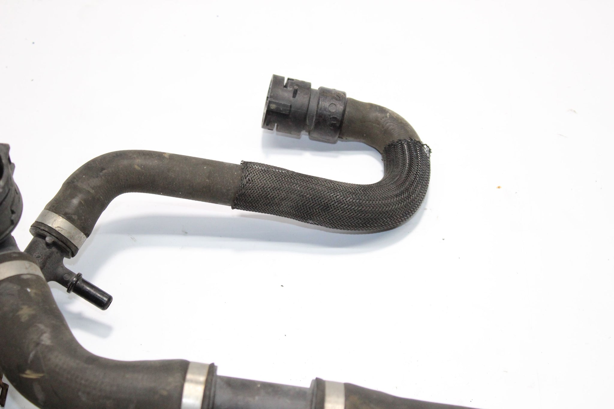 2016 RANGE ROVER EVOQUE 2.0 Coolant Pipe GJ32-8C480-AA