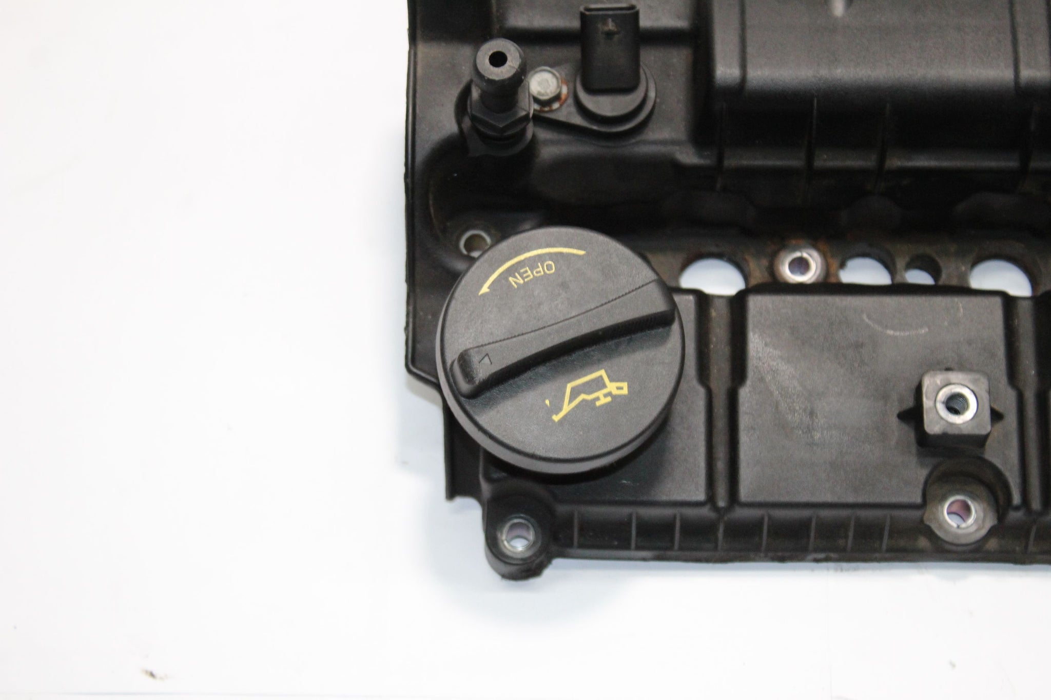 2019 HYUNDAI I40 1.6 Diesel D4FE Rocker Cover