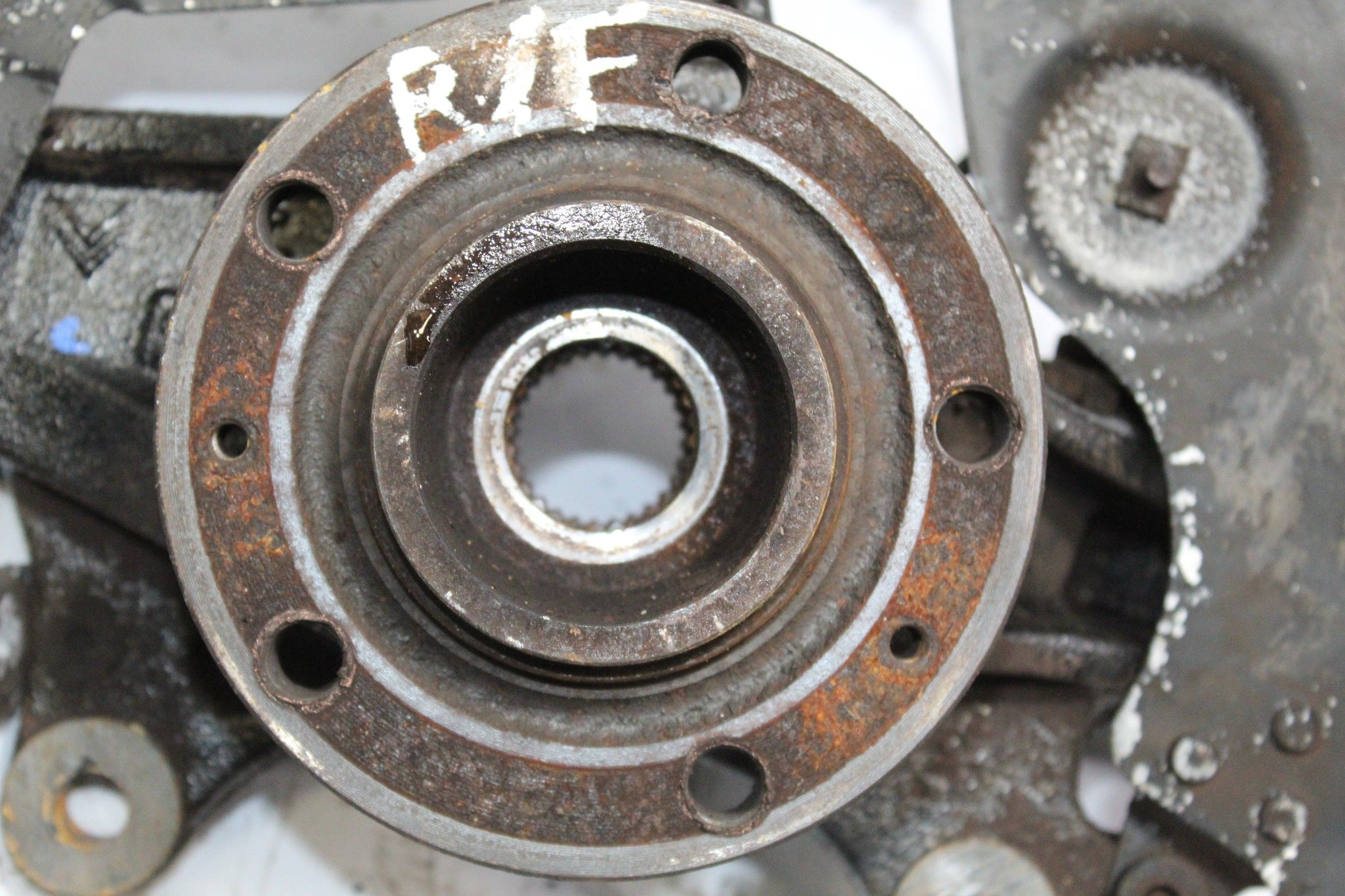 2015 CITROEN C4 1.6 Right side Front Wheel Hub