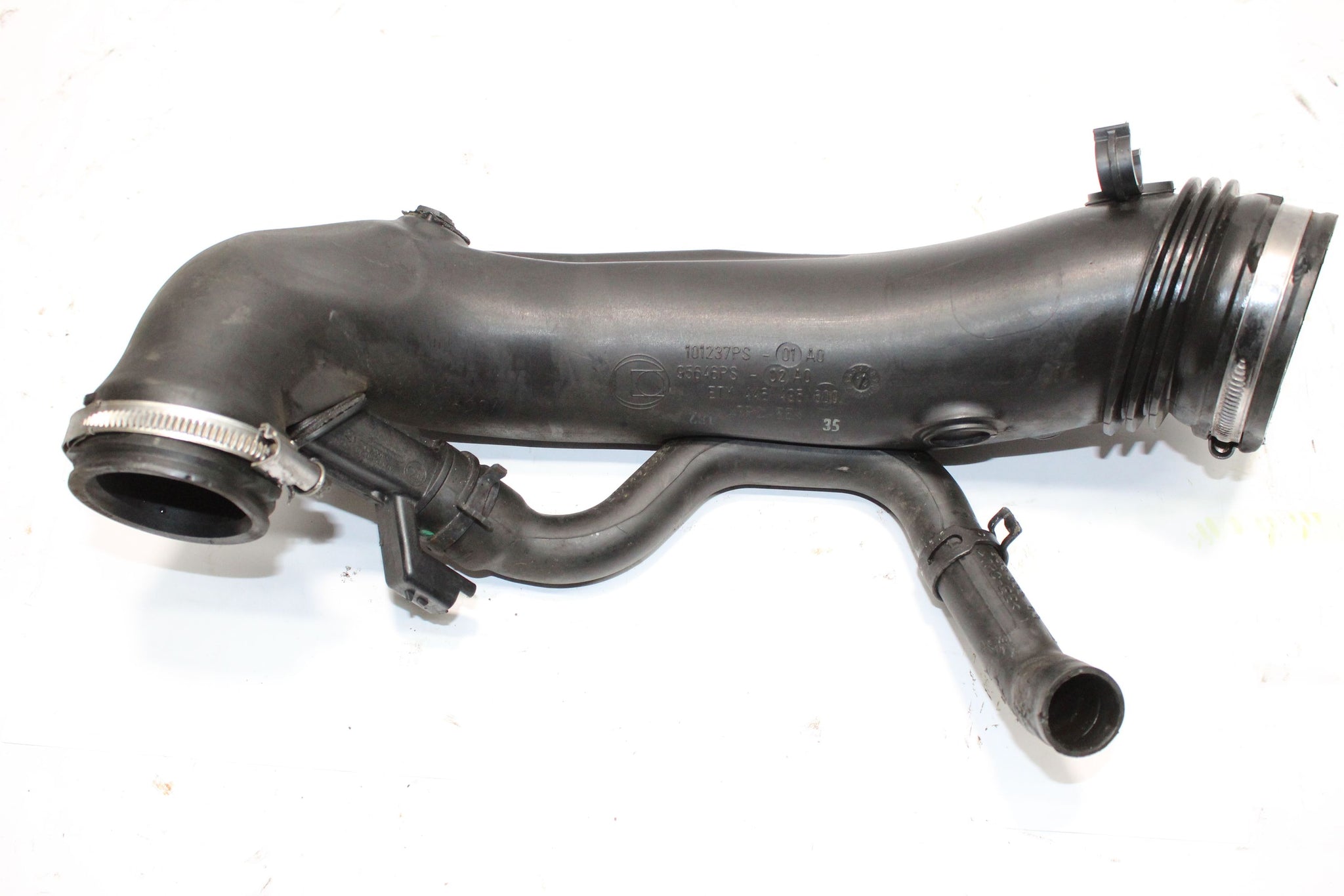 2014 PEUGEOT 5008 1.6 Air Intake Pipe 95646PS