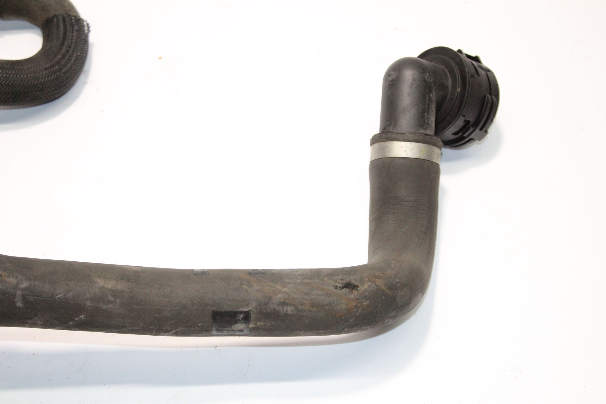 2016 RANGE ROVER EVOQUE 2.0 Coolant Pipe GJ32-8C480-AA