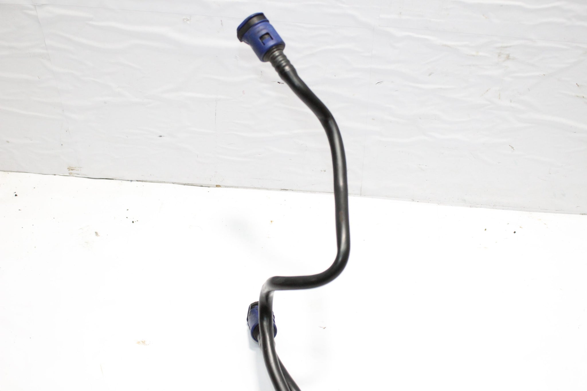2016 RANGE ROVER EVOQUE 2.0 Fuel Pipe GJ32-9G301-AA