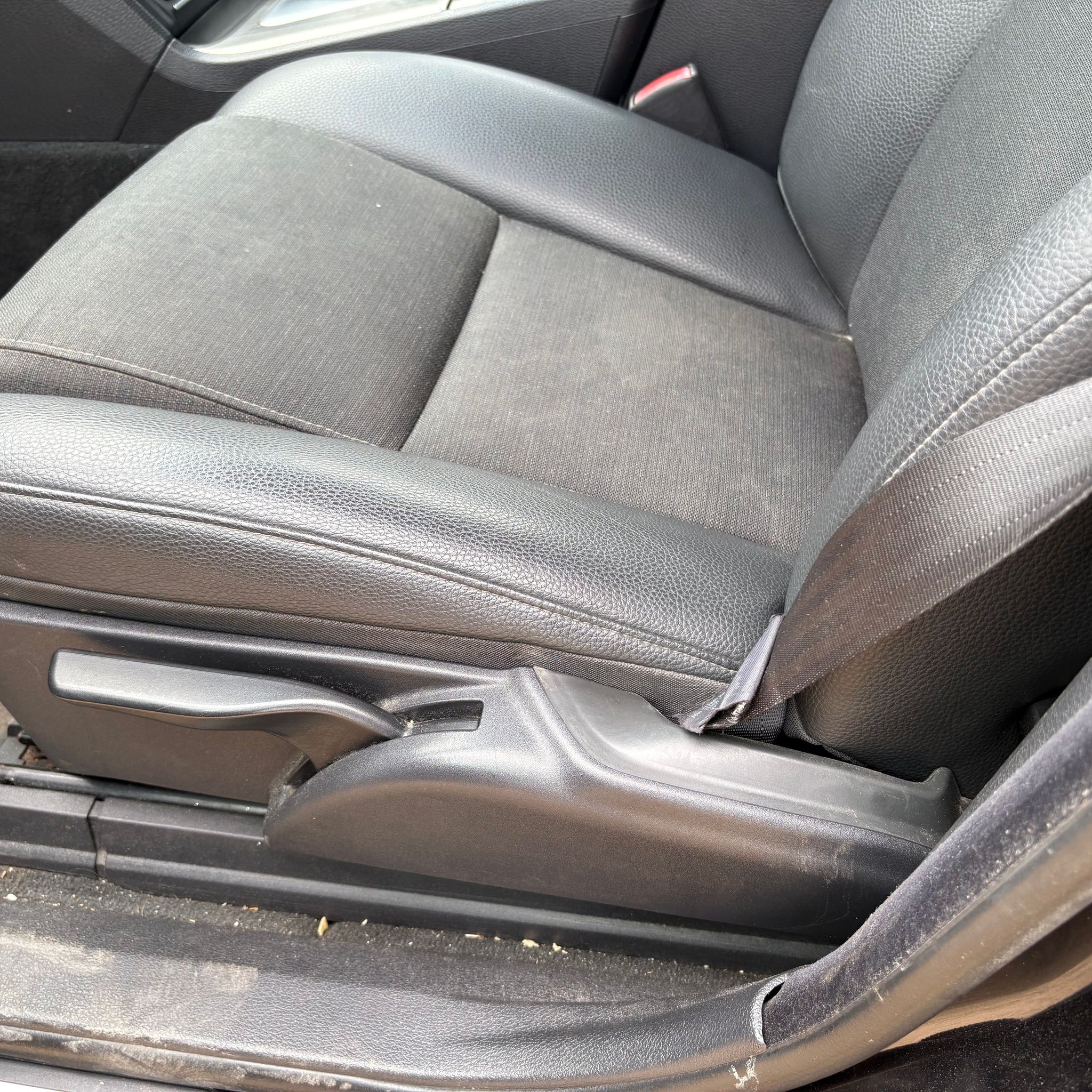 2009 VOLVO XC90 PASSENGER SIDE FRONT SEAT
