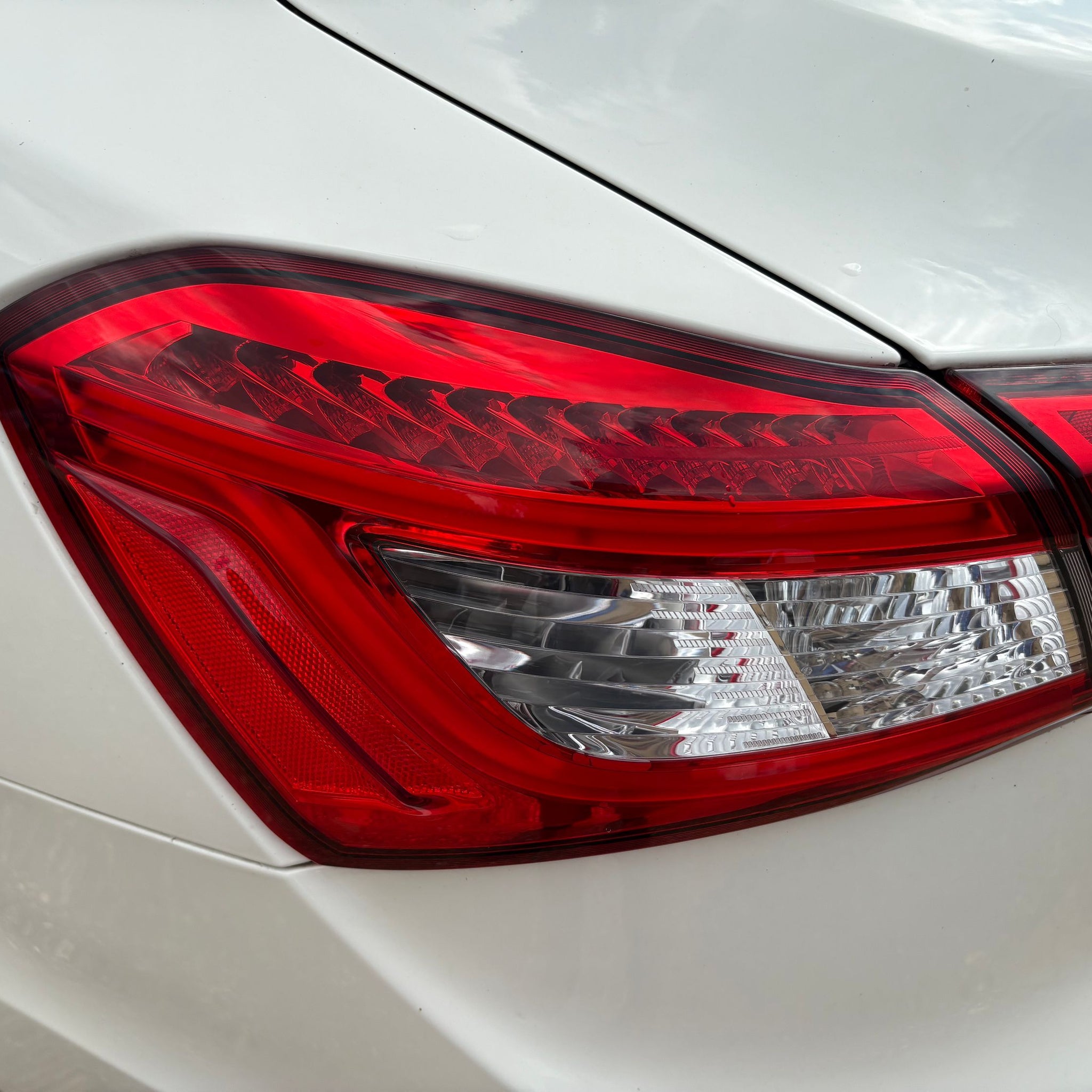 2017 MASERATI GHIBLI LEFT SIDE REAR OUTER TAIL LIGHT