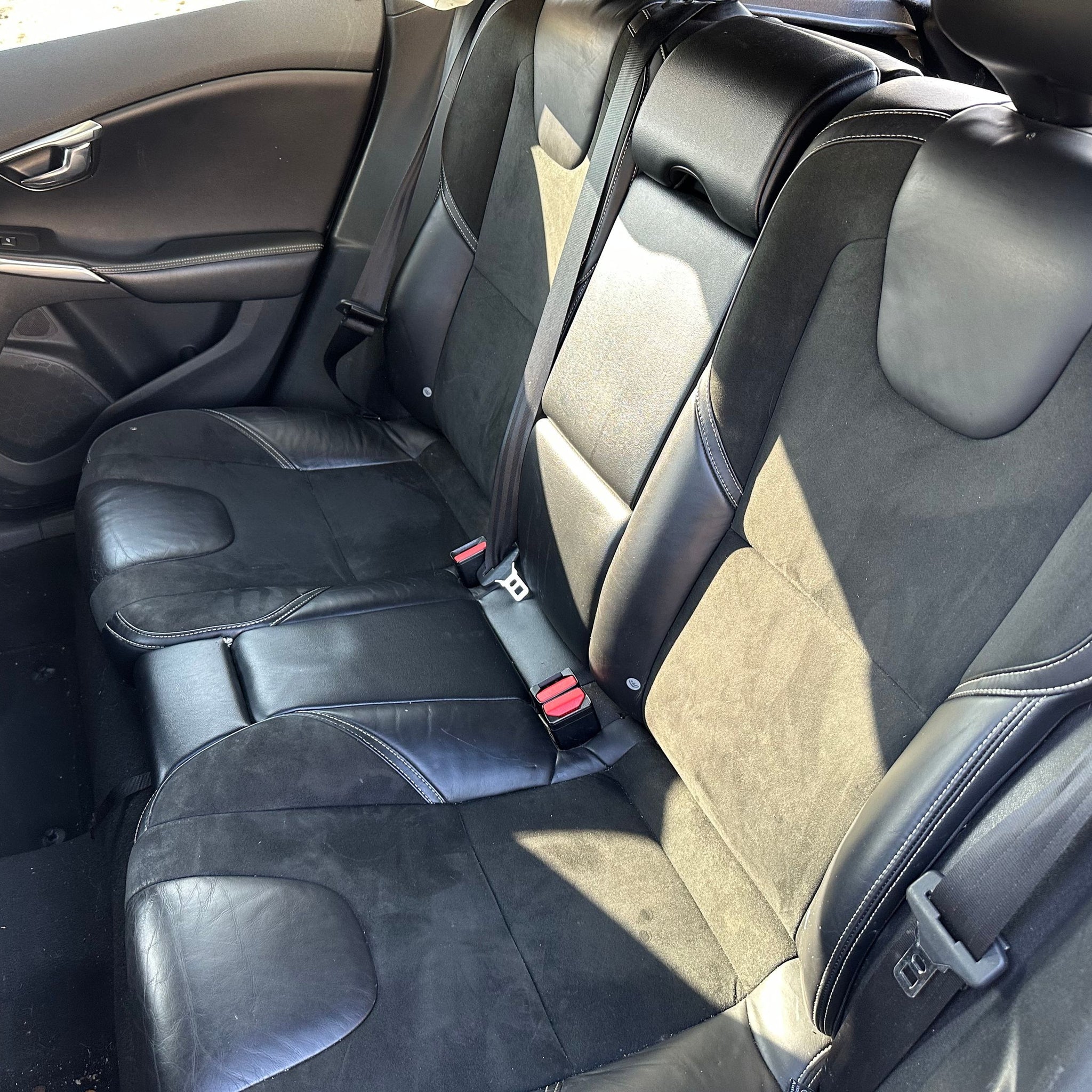 2015 VOLVO V40 R DESIGN REAR SEATS