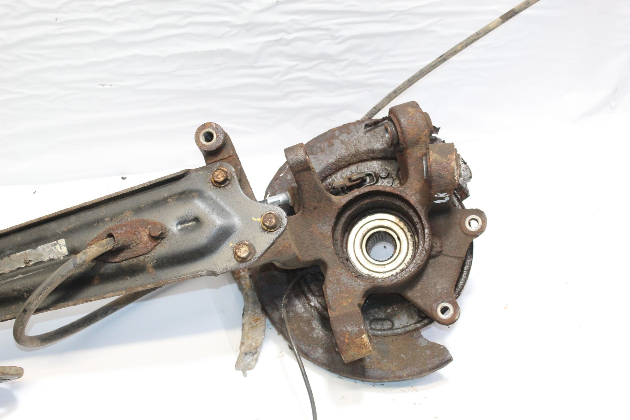 2016 SSANGYON KORANDO 2.2 Left side Rear Wheel Hub