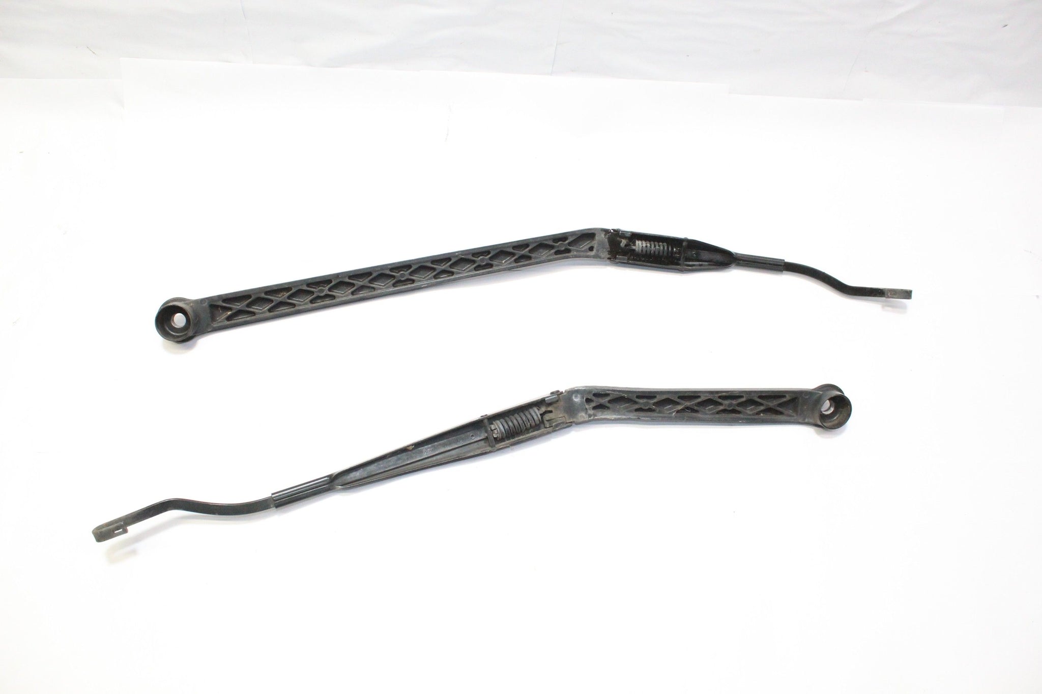 2007 LEXUS GS300 FRONT WINDSCREEN WIPER ARMS (PAIR)