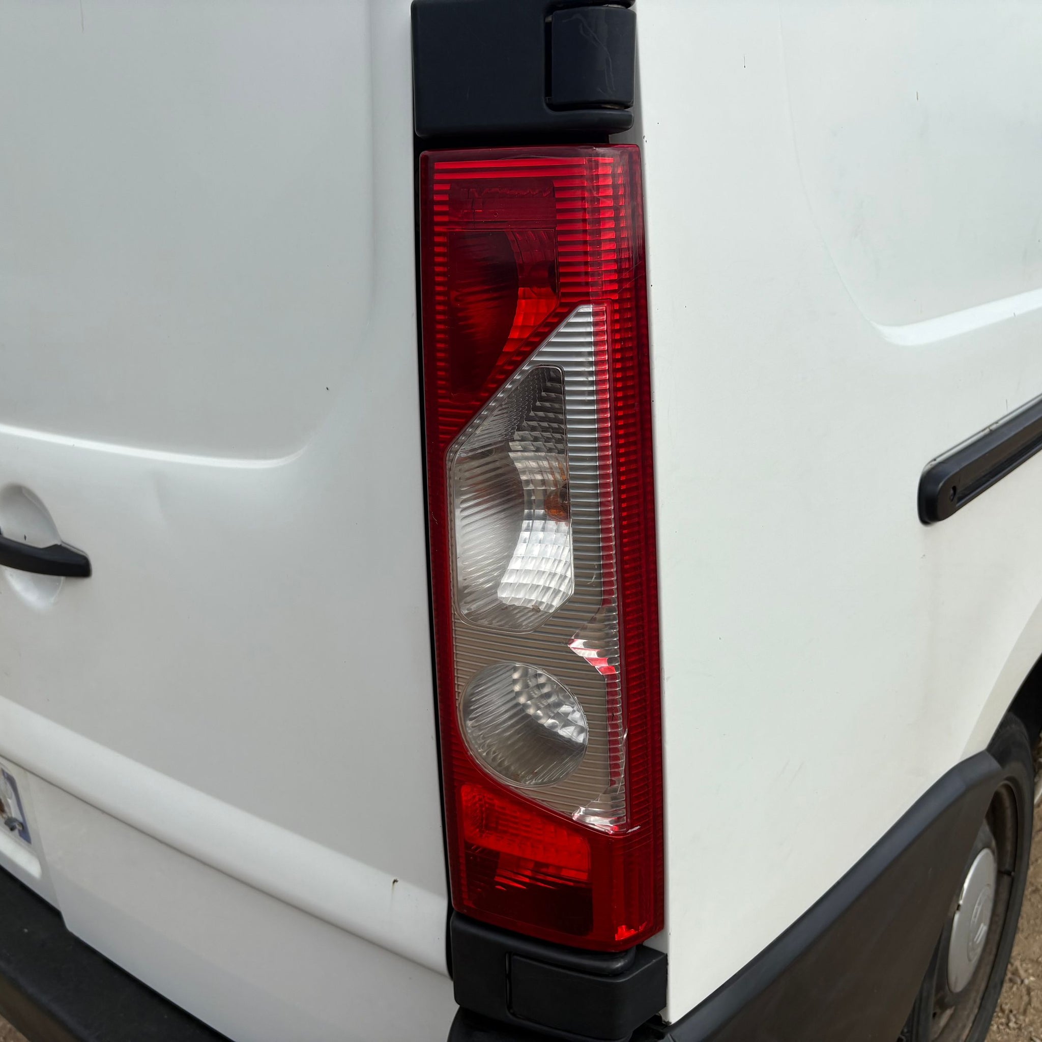 2011 CITROEN DISPATCH RIGHT SIDE REAR TAIL LIGHT