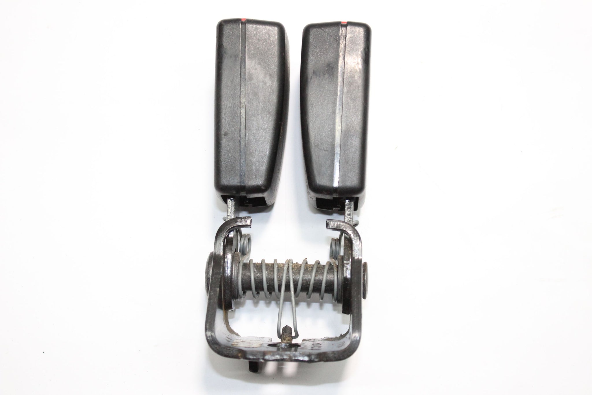 2012 BMW X3 F25 SEAT BELT BUCKLE REAR CENTRE MIDDLE 7235456