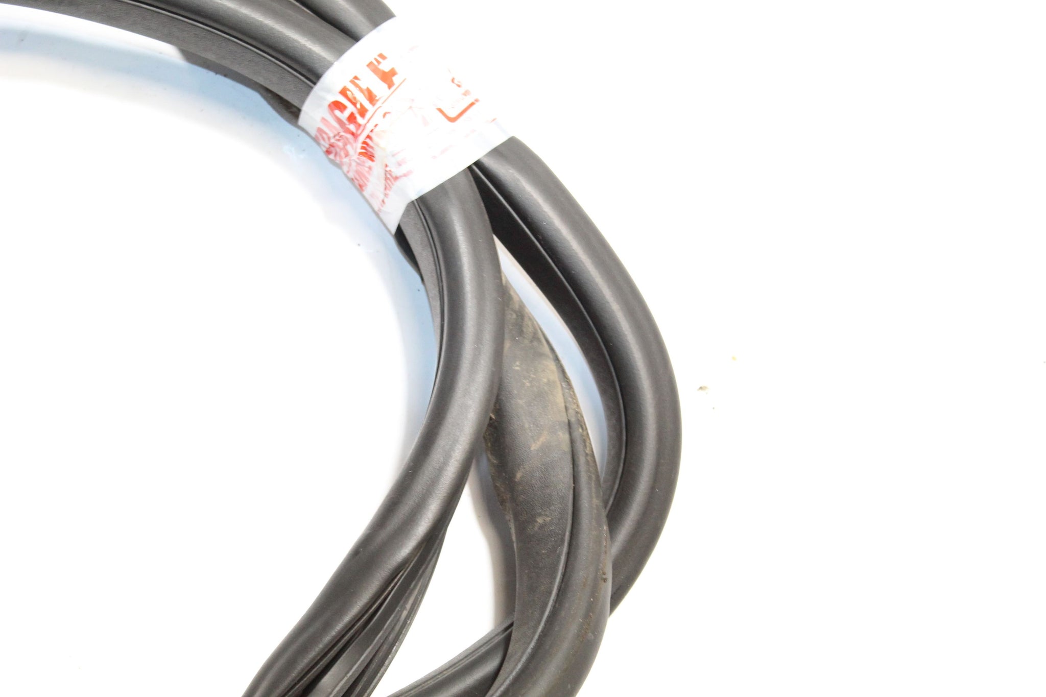 2015 LAND ROVER DISCOVERY SPORT Left side Rear Door Seal Rubber