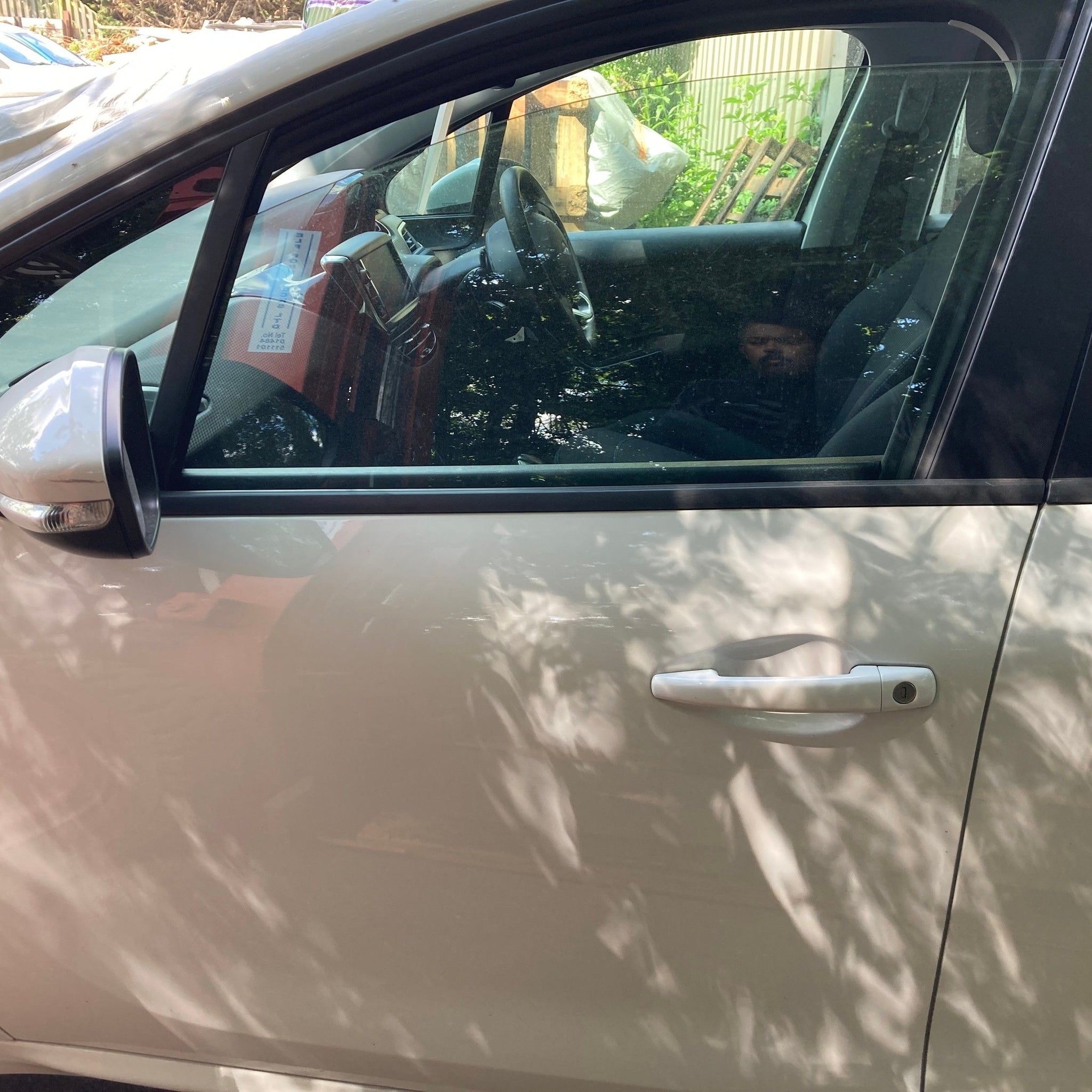 2018 PEUGEOT 208 Passenger side Front Complete Door EWP WHITE