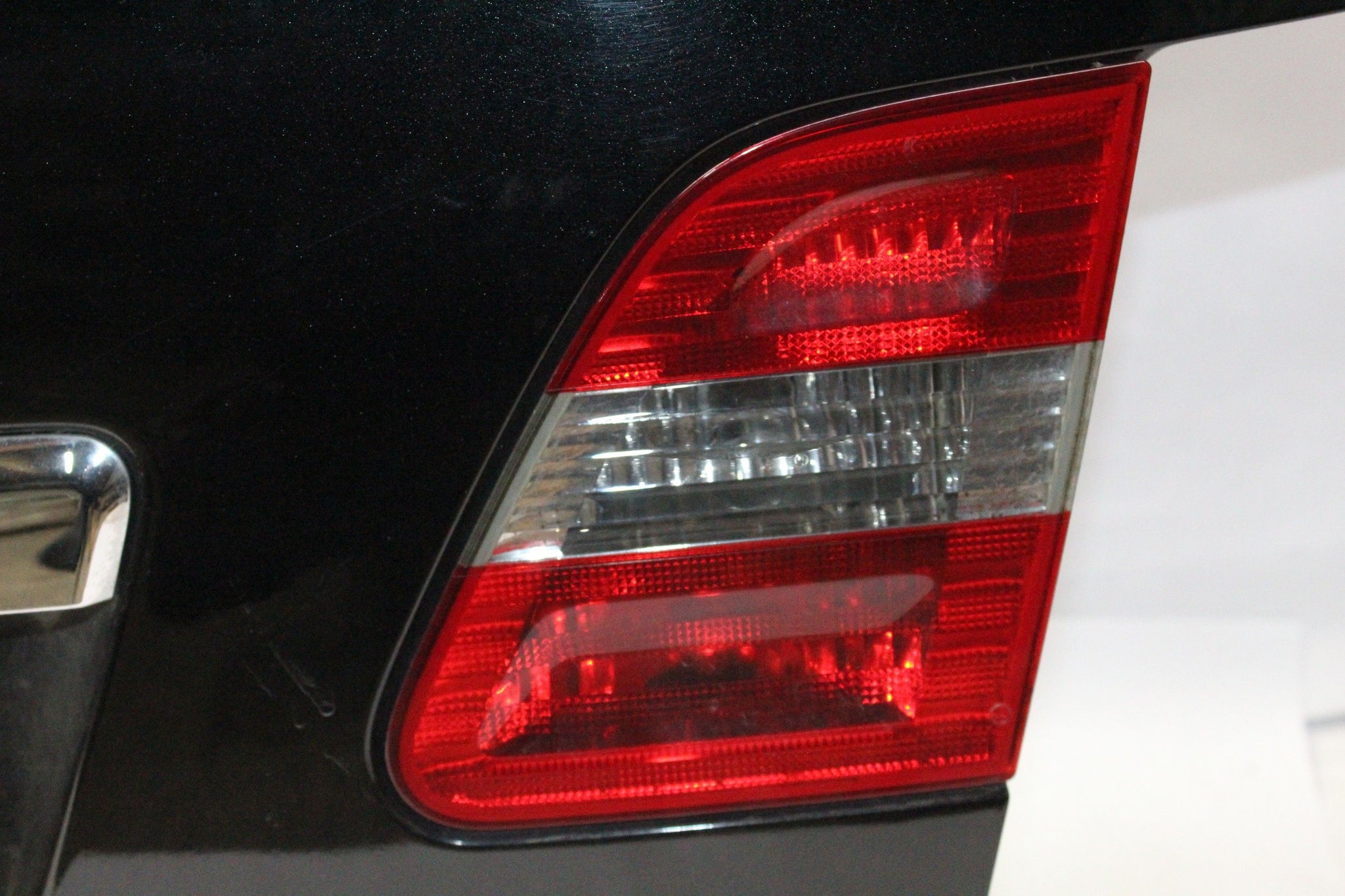 2010 MERCEDES W245 B180 Complete Tailgate BLACK