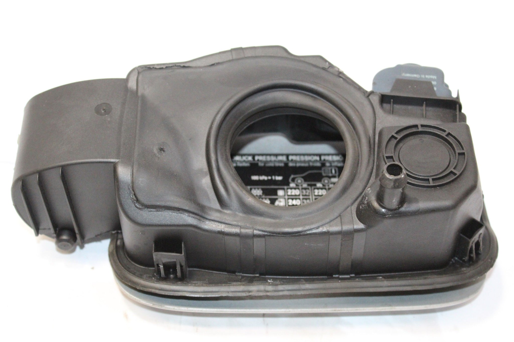 2011 Mercedes C Class W204 1.8 Petrol Fuel Flap IRIDIUM SILVER A2047500103