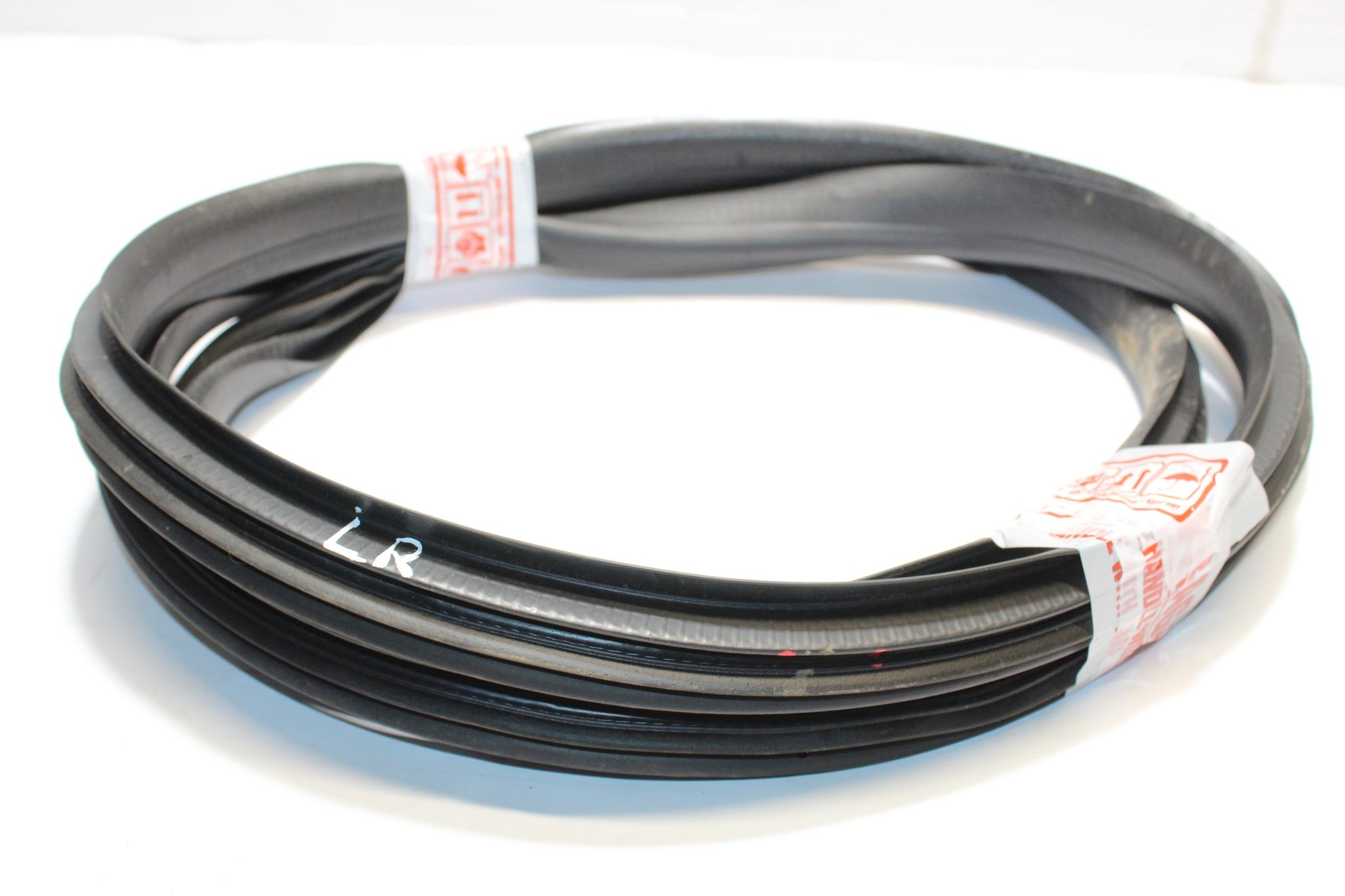 2015 RENAULT CAPTUR Left side Rear Door Seal Rubber