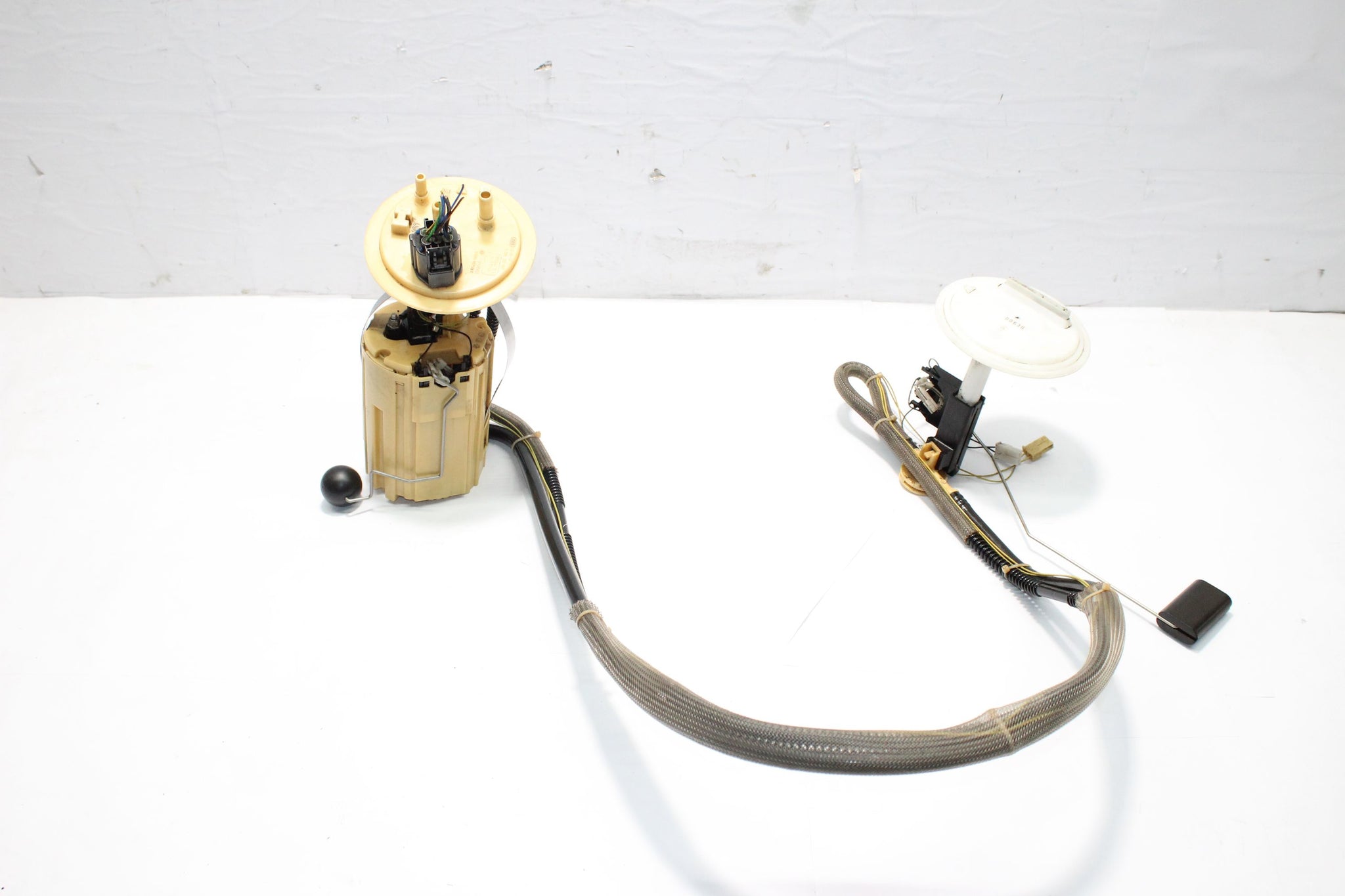 2010 VOLVO XC90 2.4 Diesel Fuel Pump Sender unit 31305186