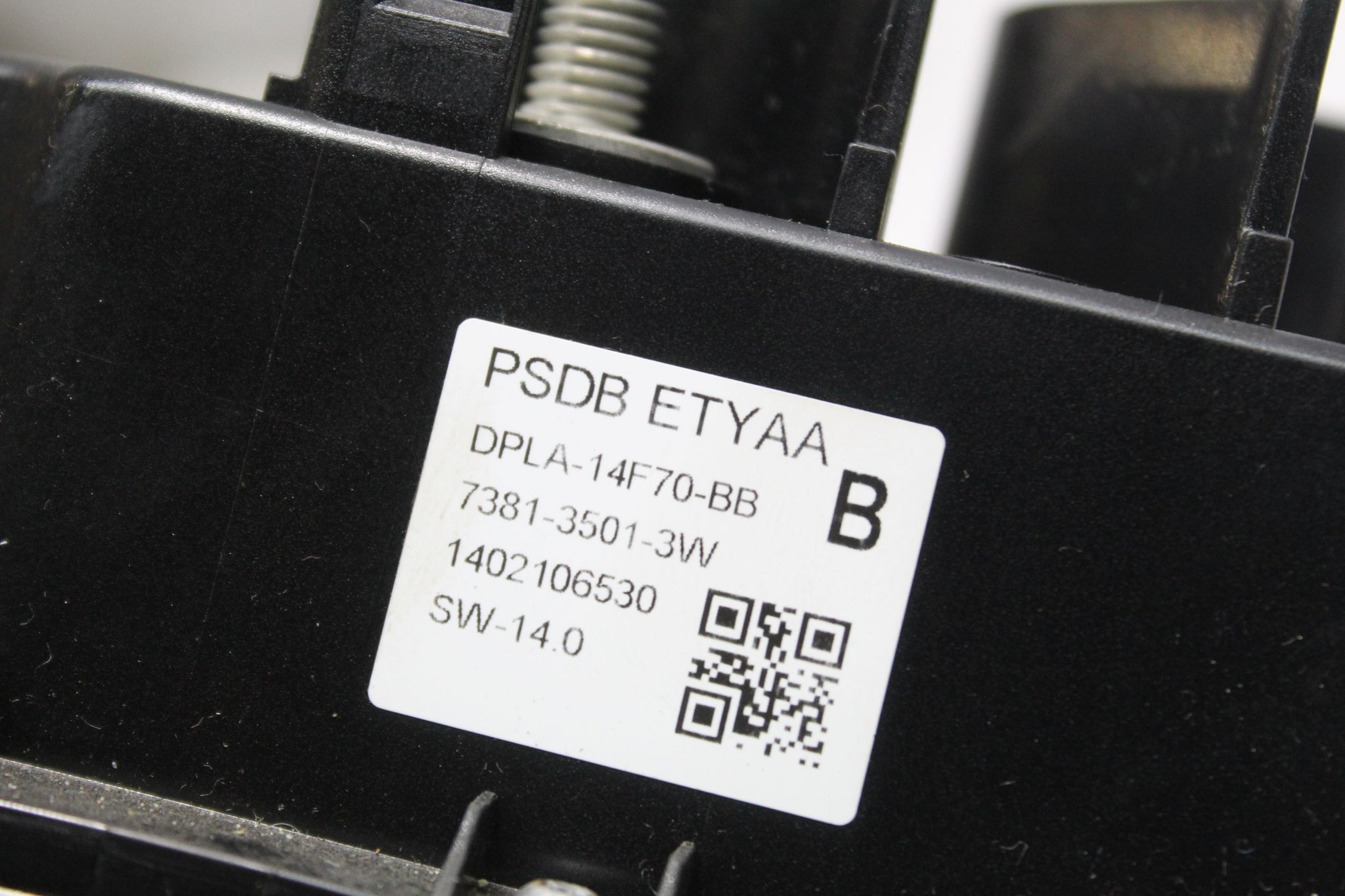 2014 RANGE ROVER VOGUE Power Distribution Fuse Box DPLA-14F70-BB