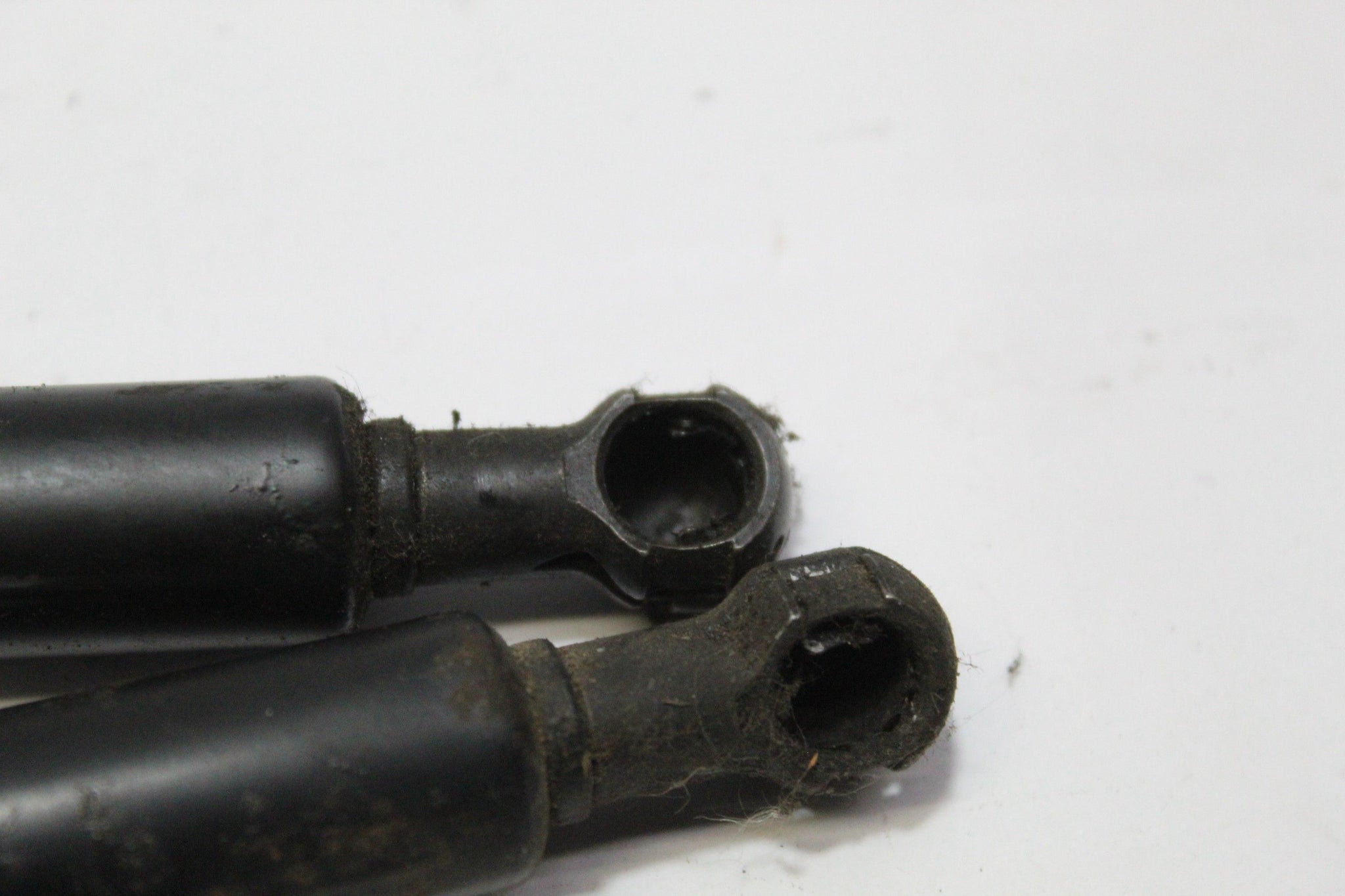 2007 LEXUS GS300 TAILGATE STRUTS (PAIR) 64530-0W091