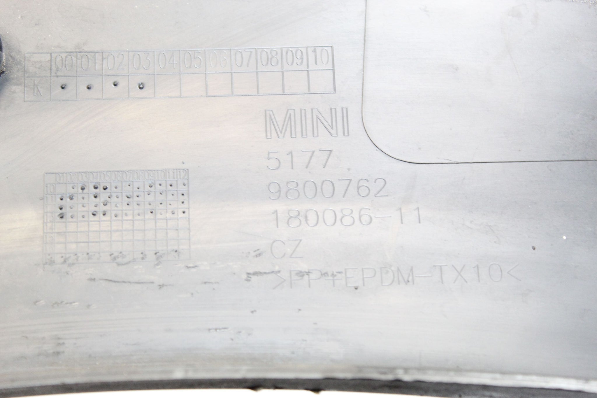 2014 MINI PACEMAN R61 Right side Front Wheel Arch Trim 9800762