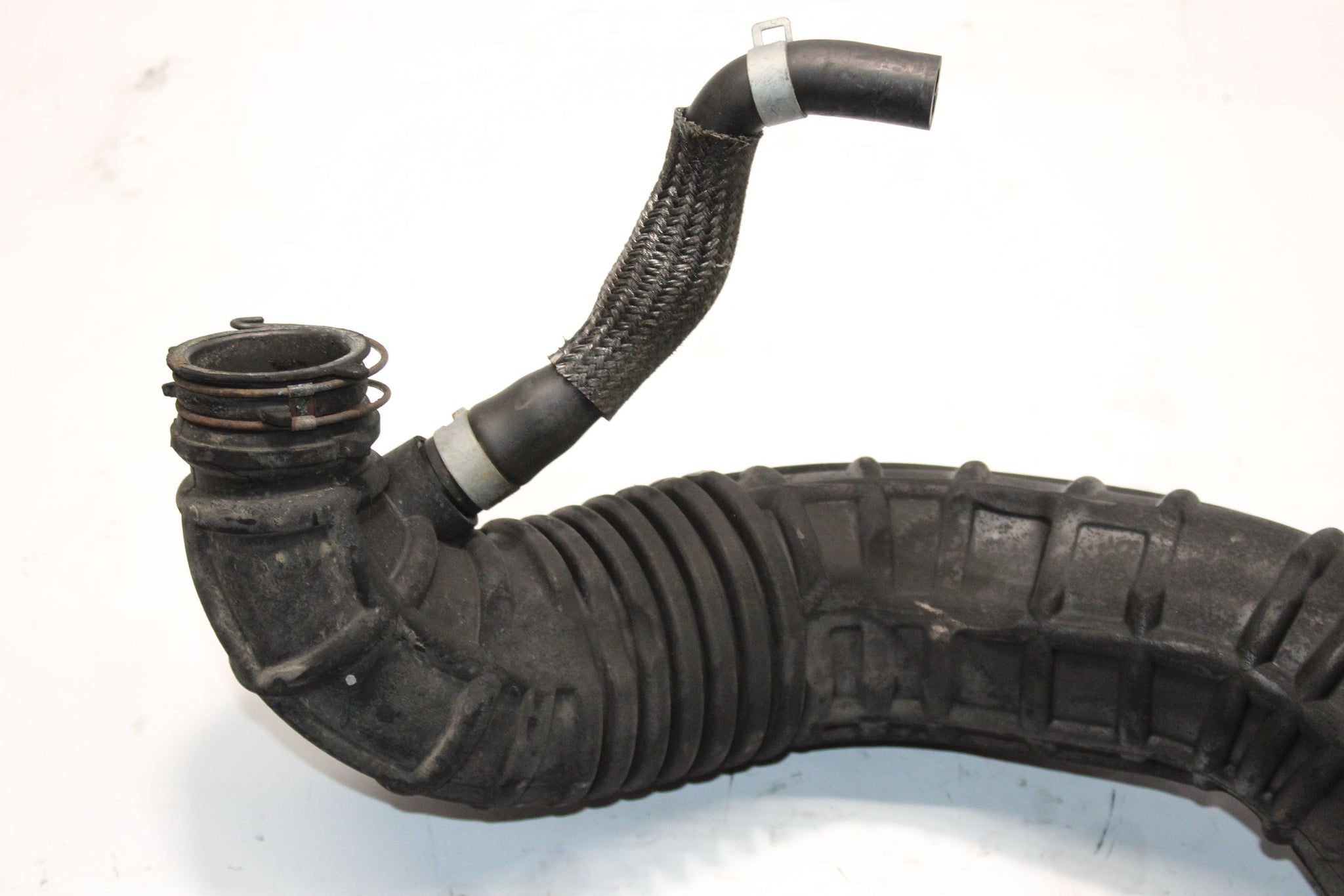 2016 HYUNDAI I30 MK2 1.6 Air Intake Pipe