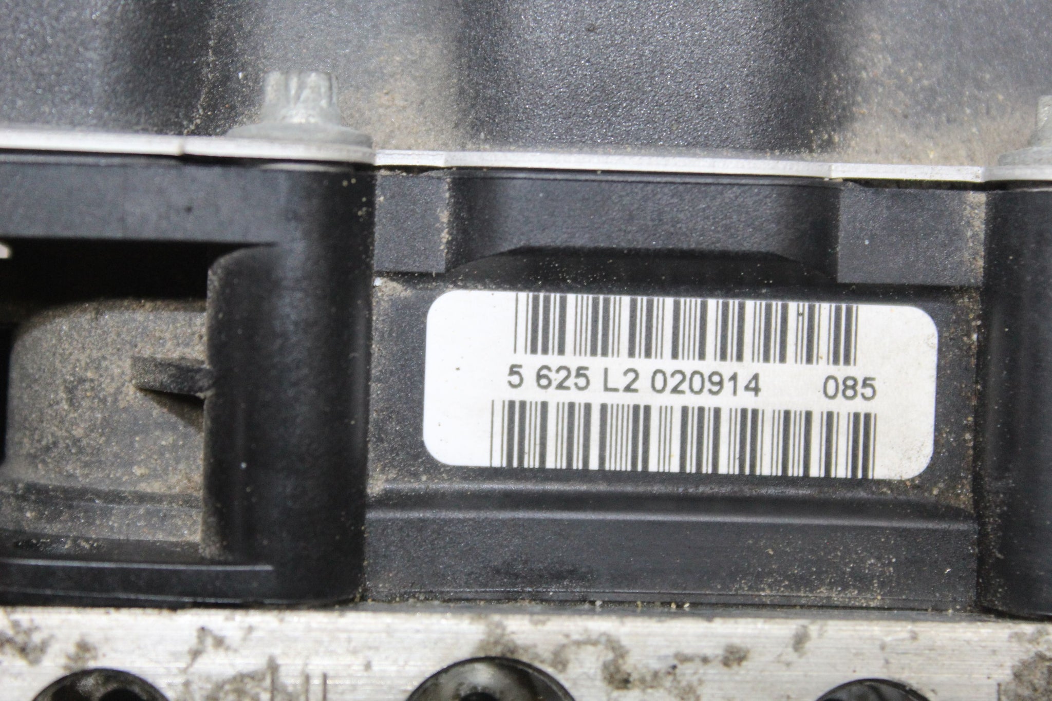 2014 AUDI A5 2.0 ABS pump 8K0907379CN