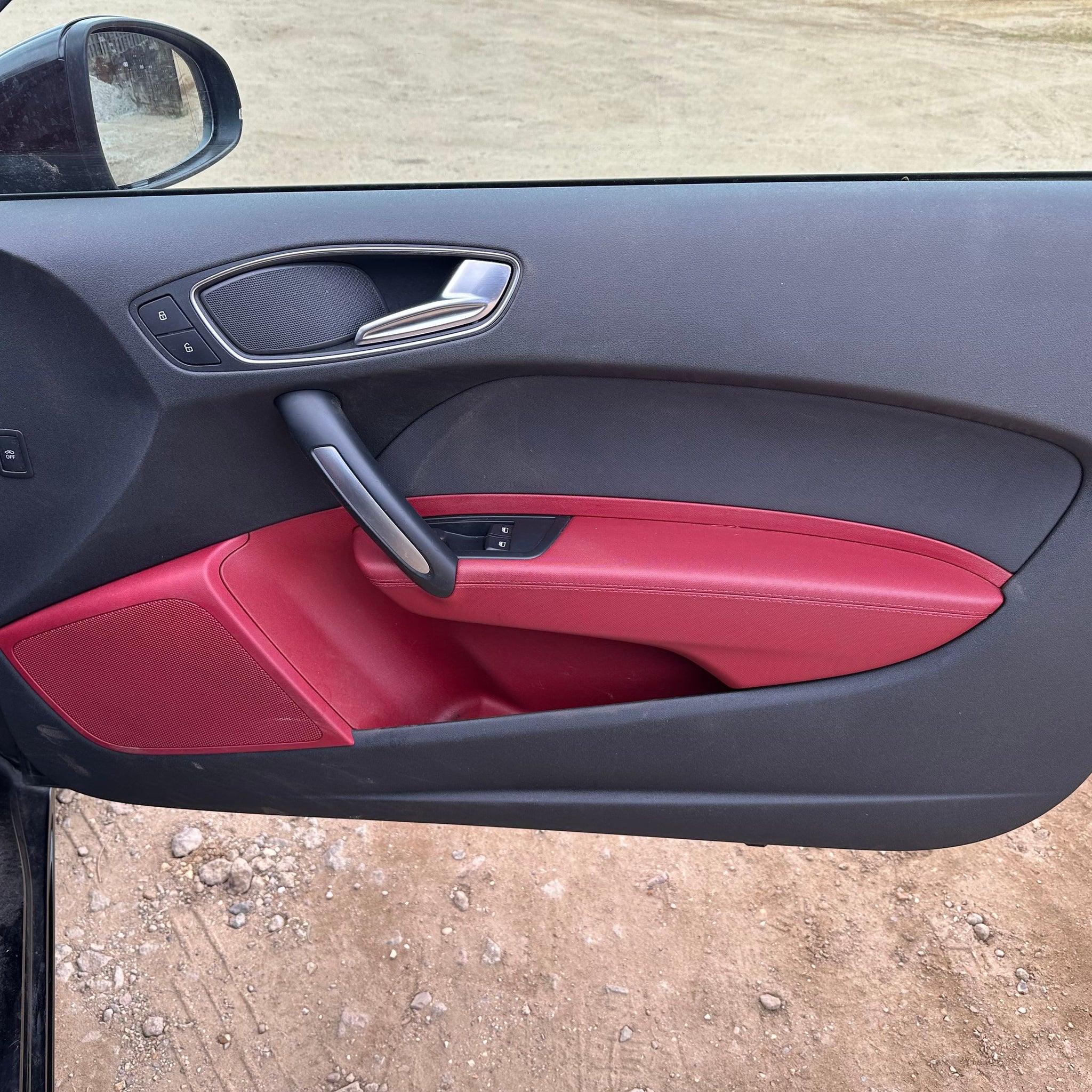 2011 AUDI A1 RED INTERIOR SEATS DOOR CARD PANELS